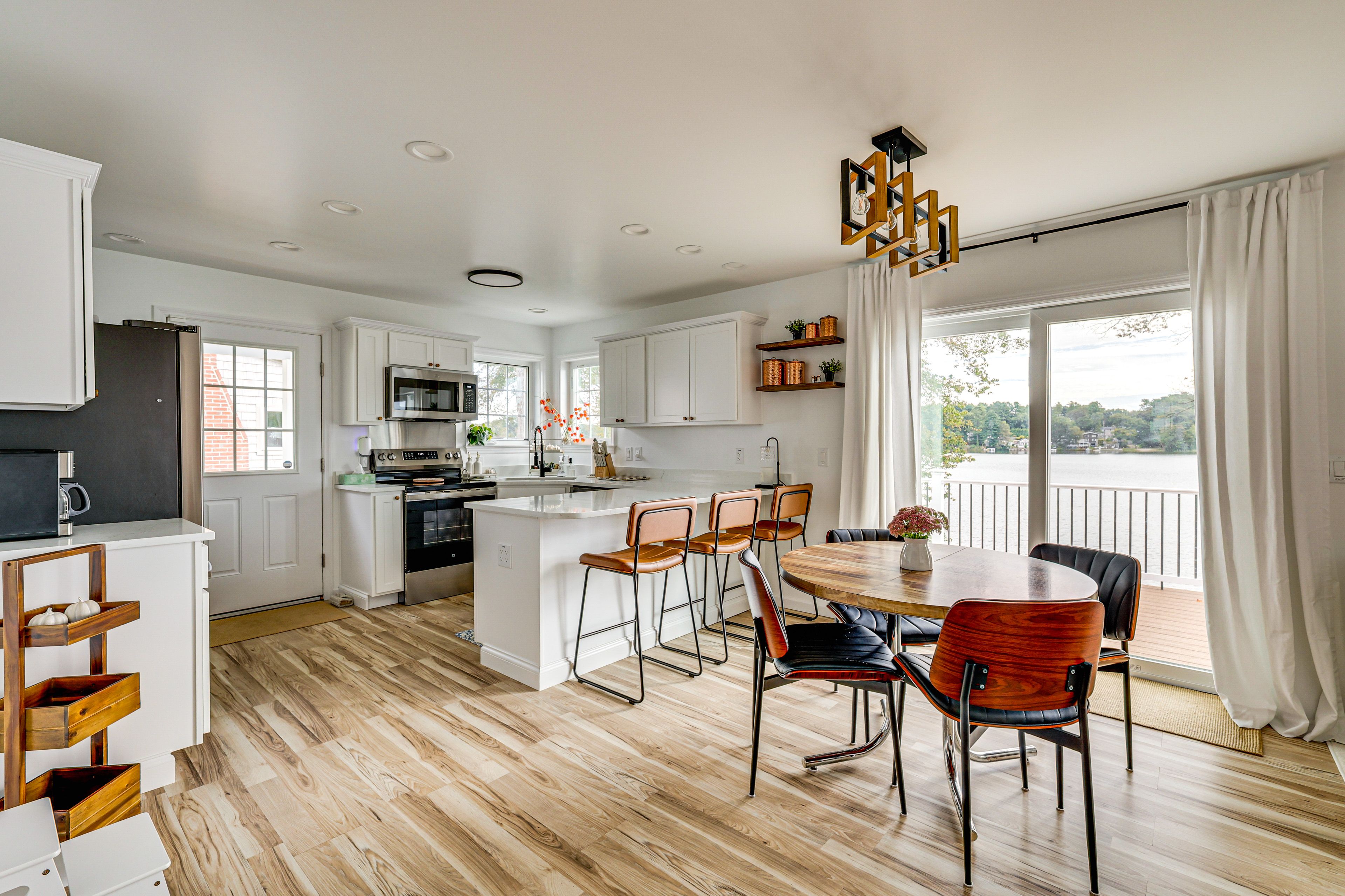 Dining Area | 1st Floor | Dishware/Flatware