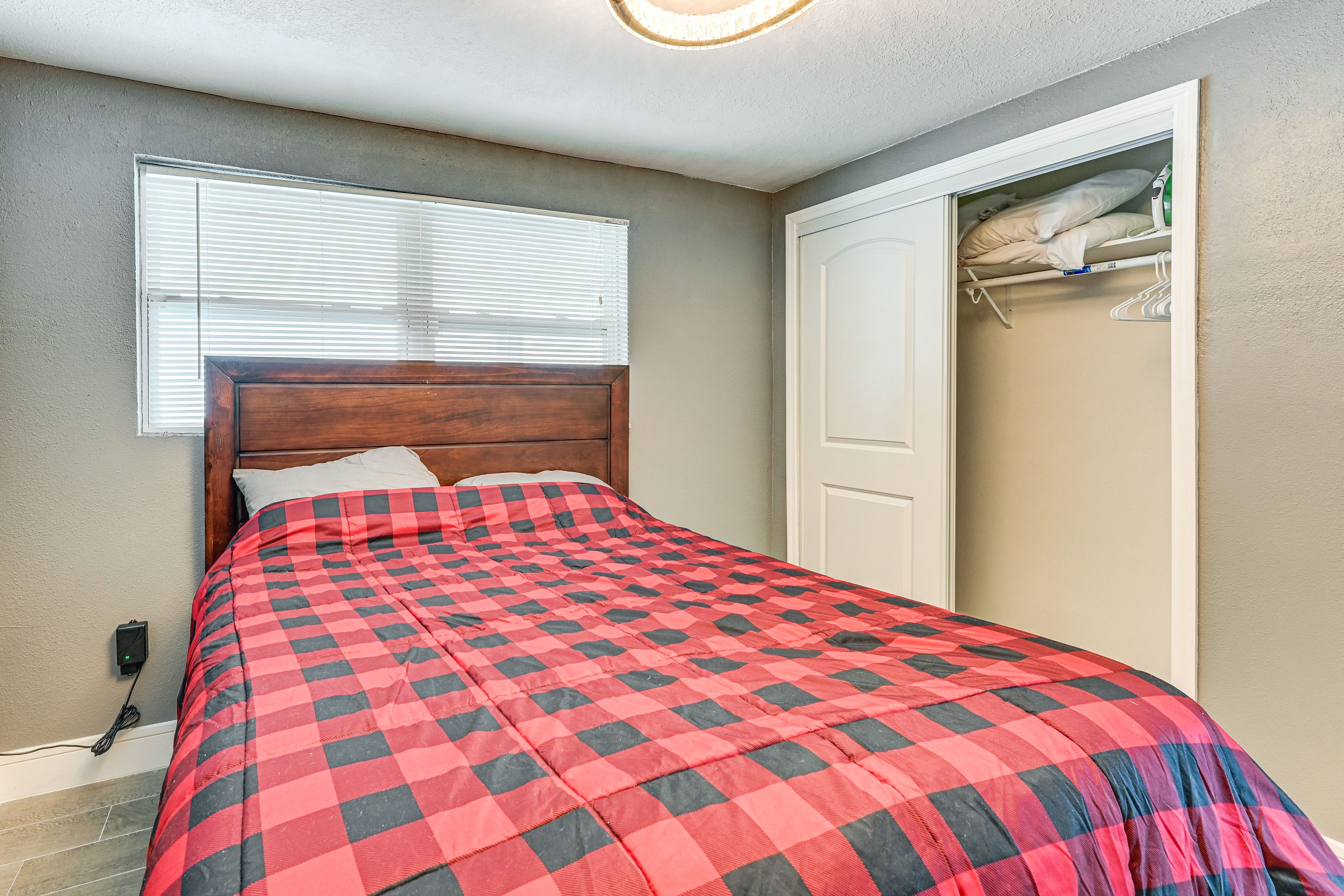 Bedroom 3 | Queen Bed | Smart TV