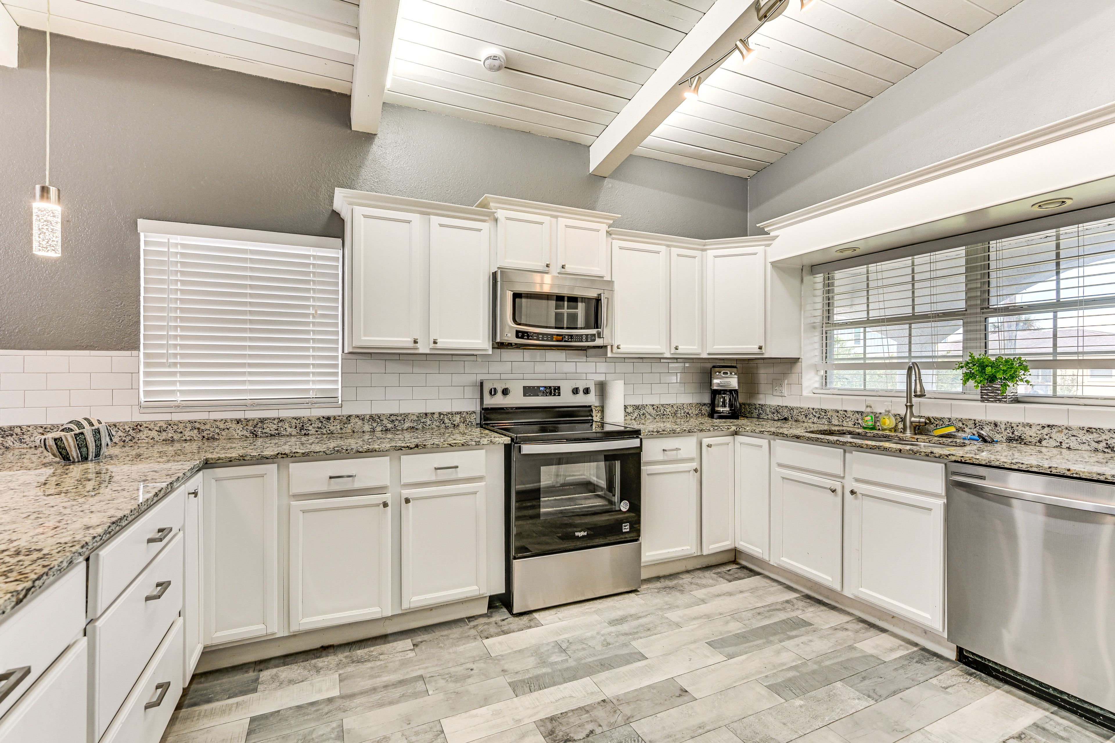 Kitchen | Dishwasher | Drip Coffee Maker