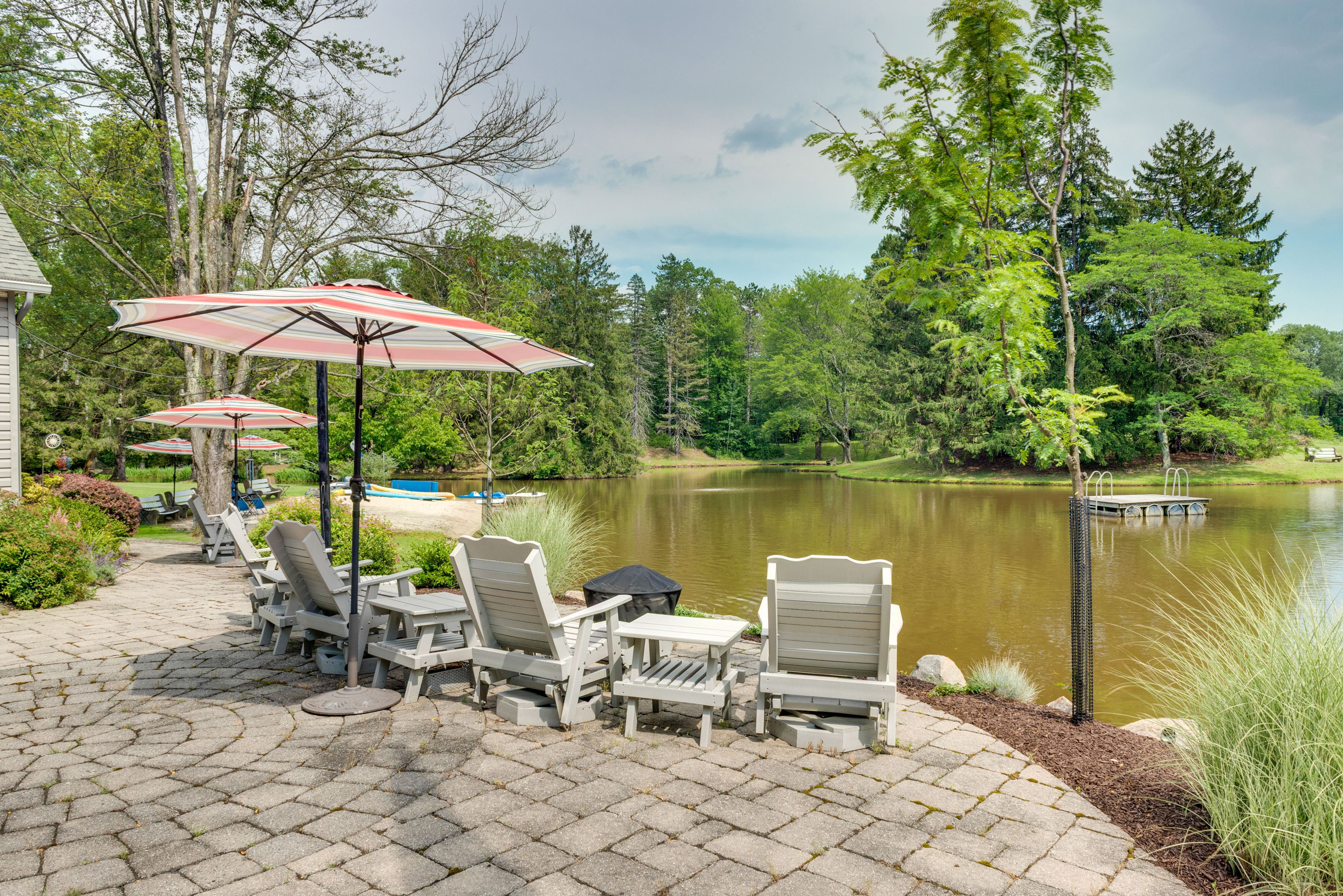 Bangor Vacation Rental | Studio | 1BA | 1 Step to Enter | 900 Sq Ft