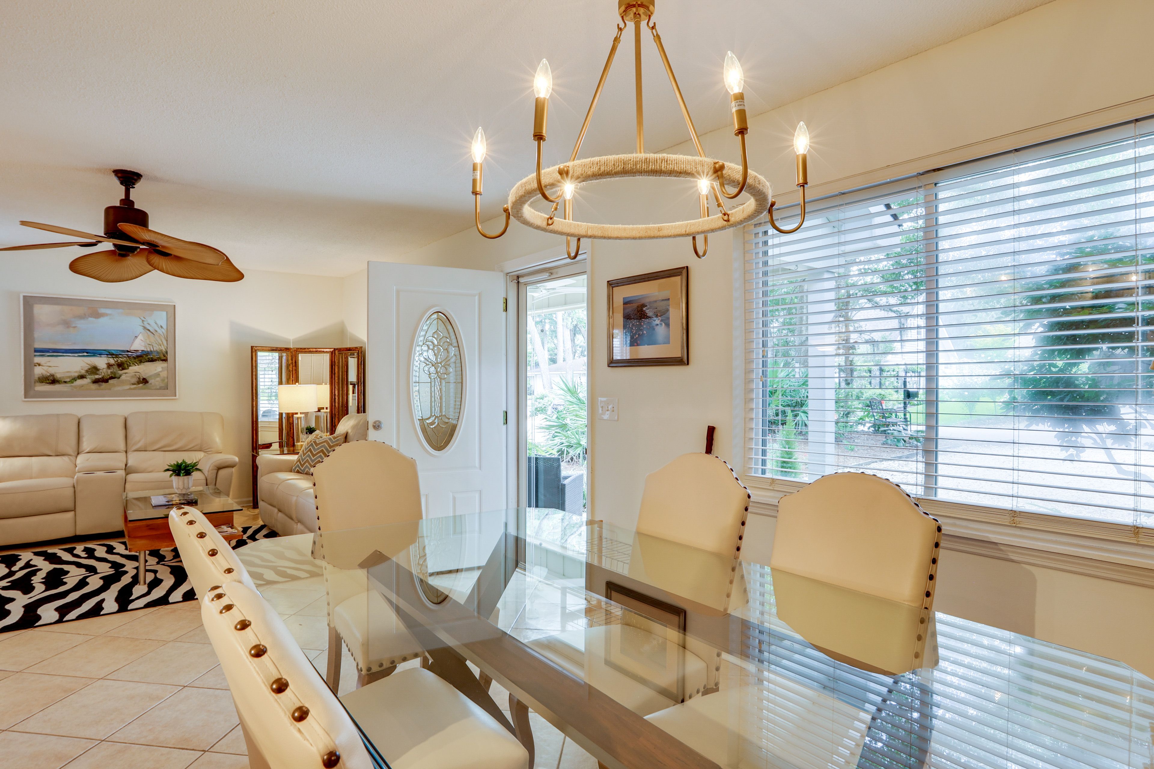 Dining Area | Dishware/Flatware