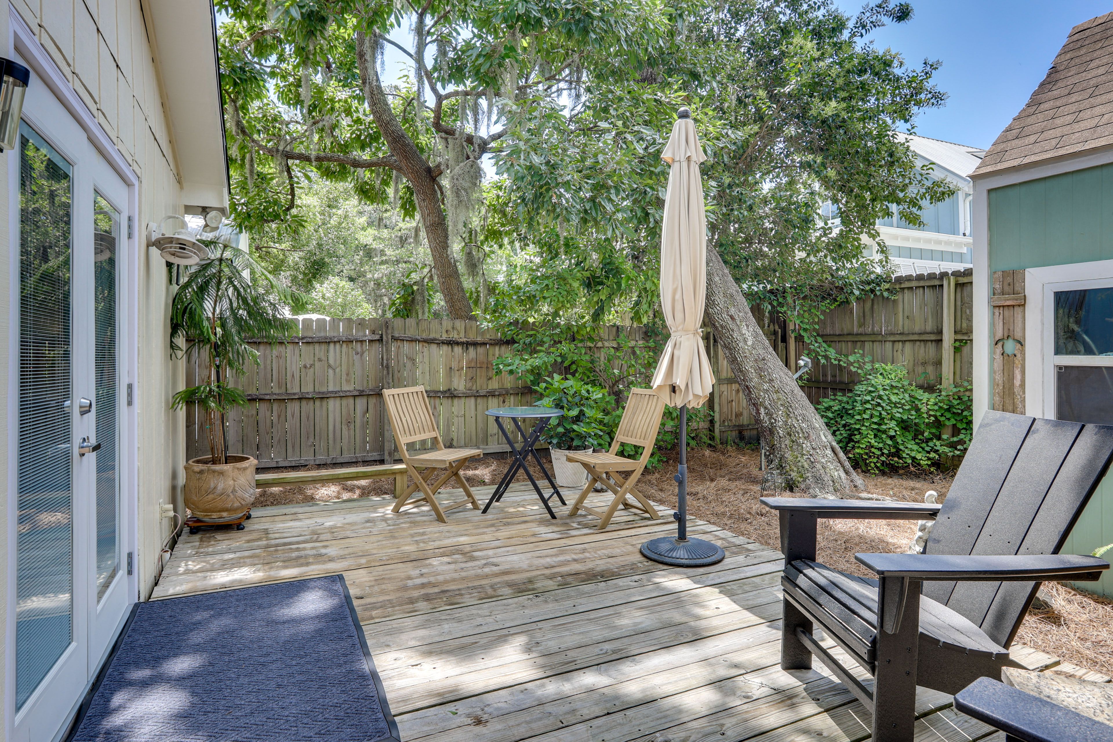 Furnished Deck