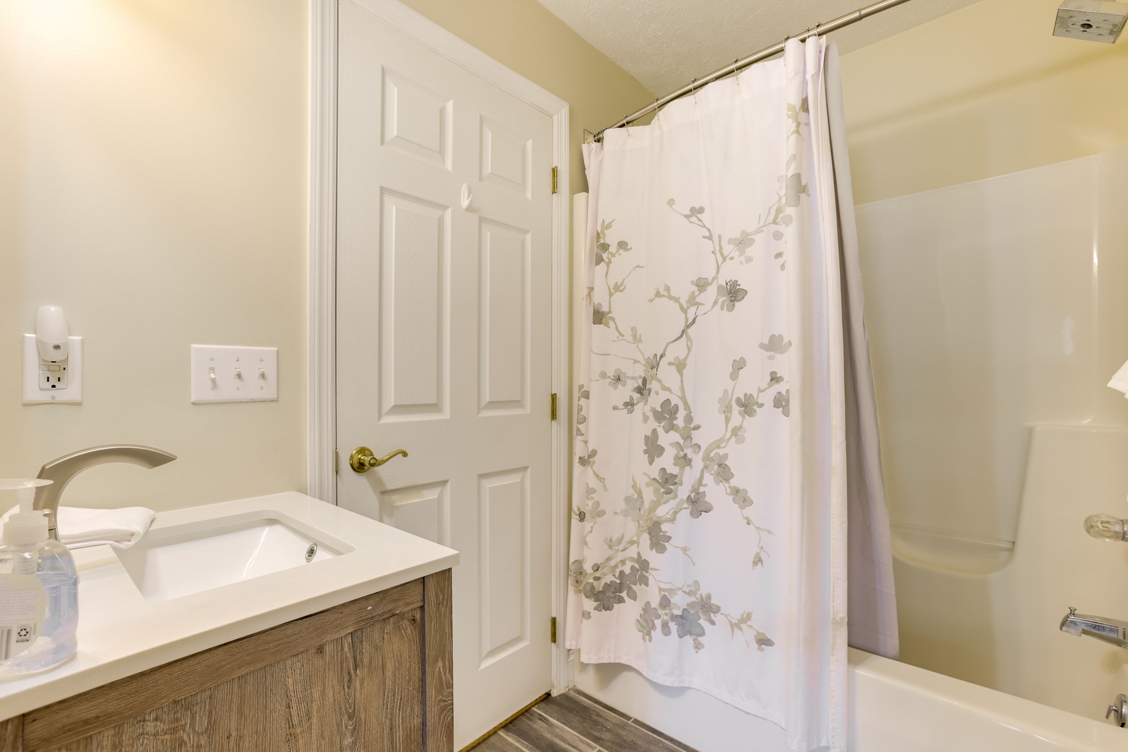 Bathroom | Lower Level