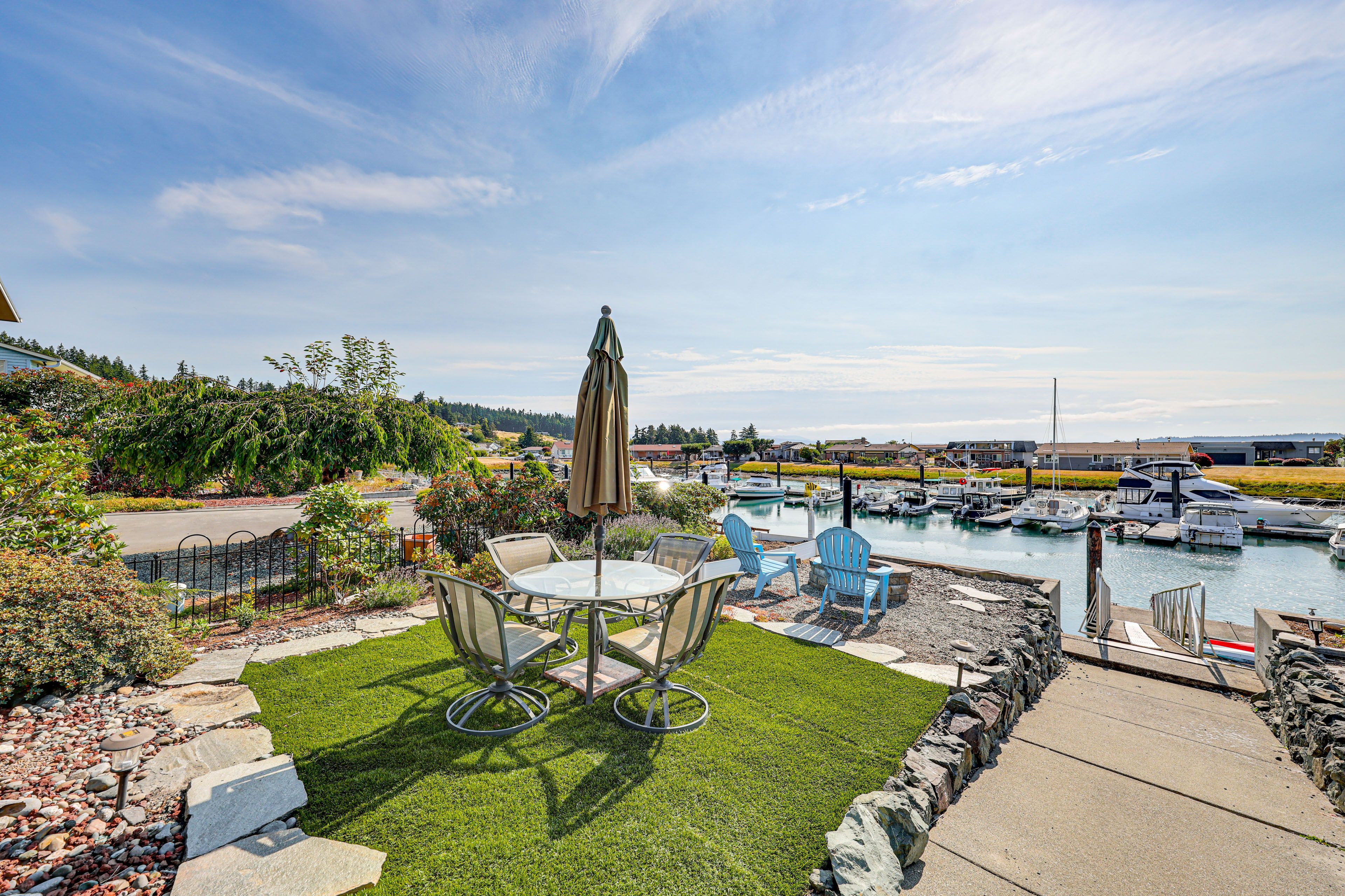 Oak Harbor Vacation Rental | 3BR | 3.5BA | 3,300 Sq Ft | Step-Free Entry