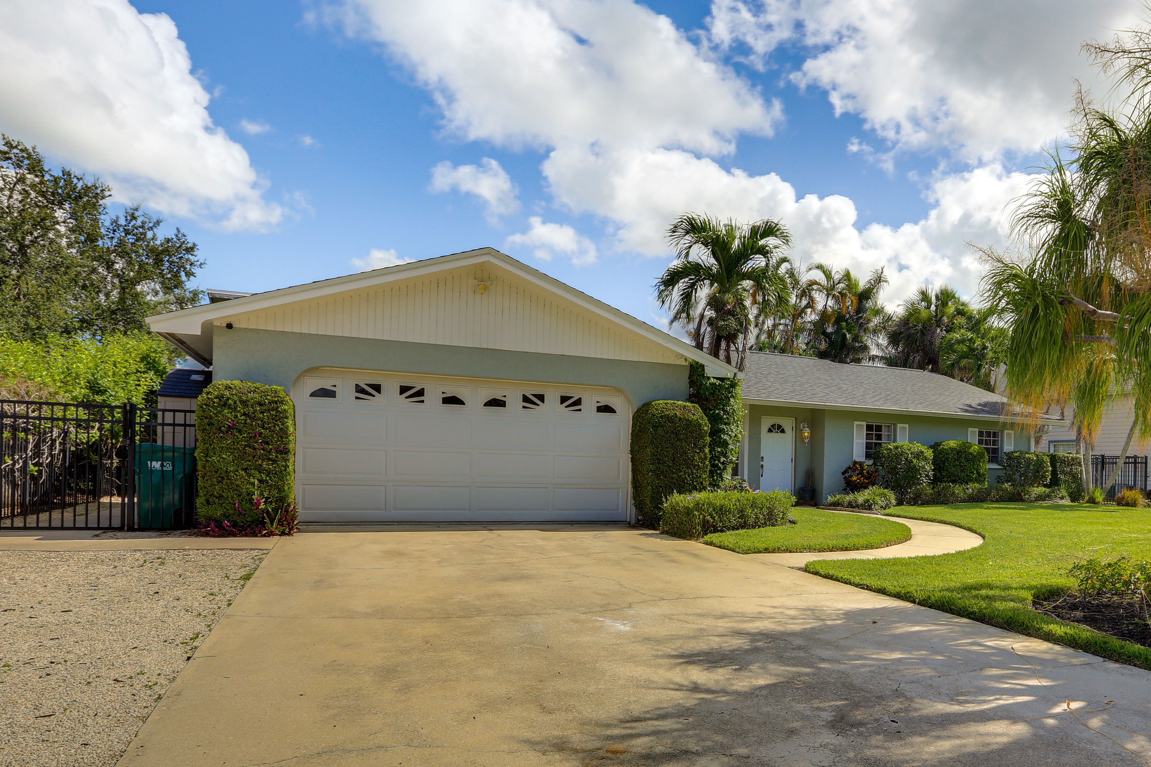Parking | Garage (1 Vehicle) | Driveway (3 Vehicles) | Boat Parking Available