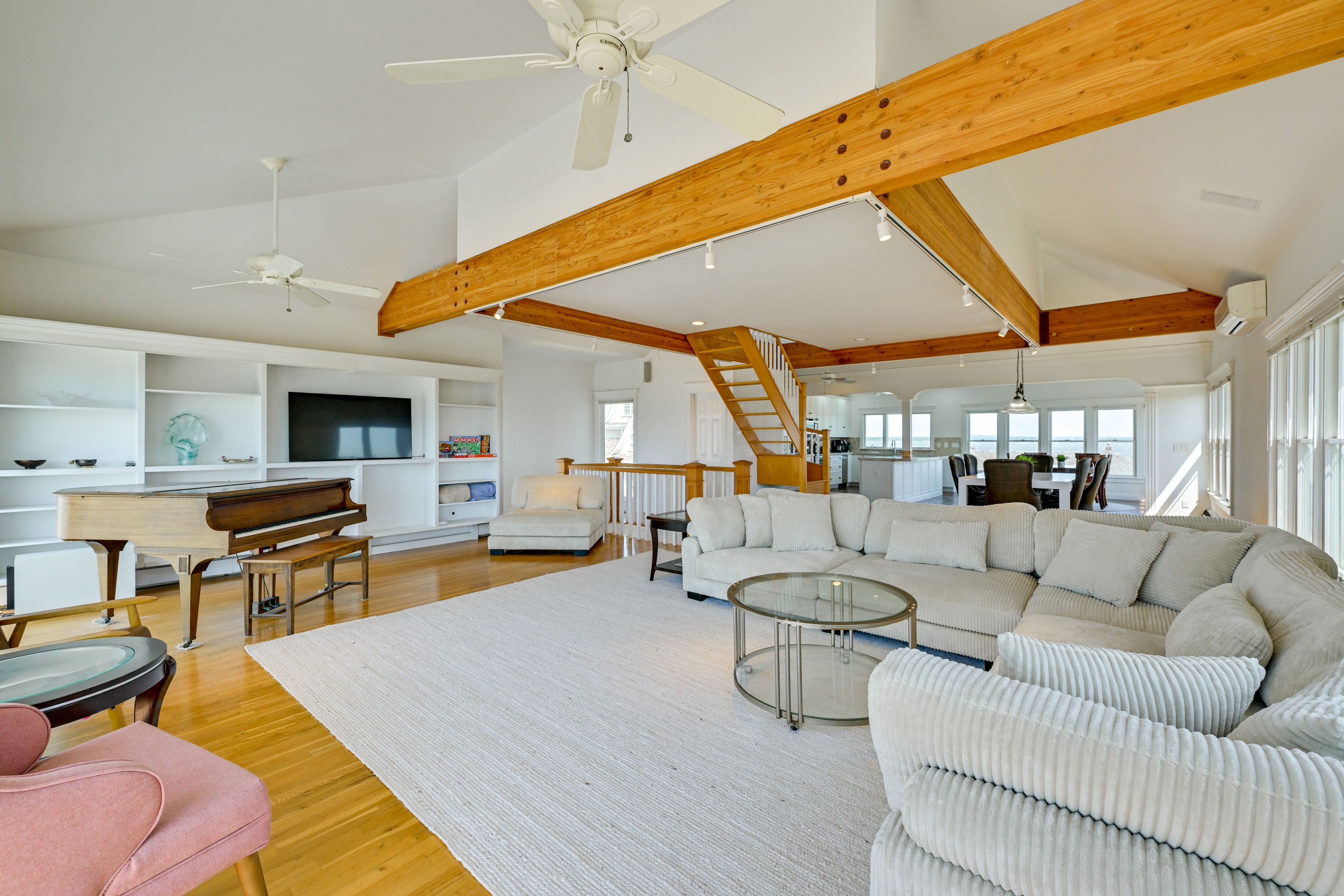Living Room | Smart TV