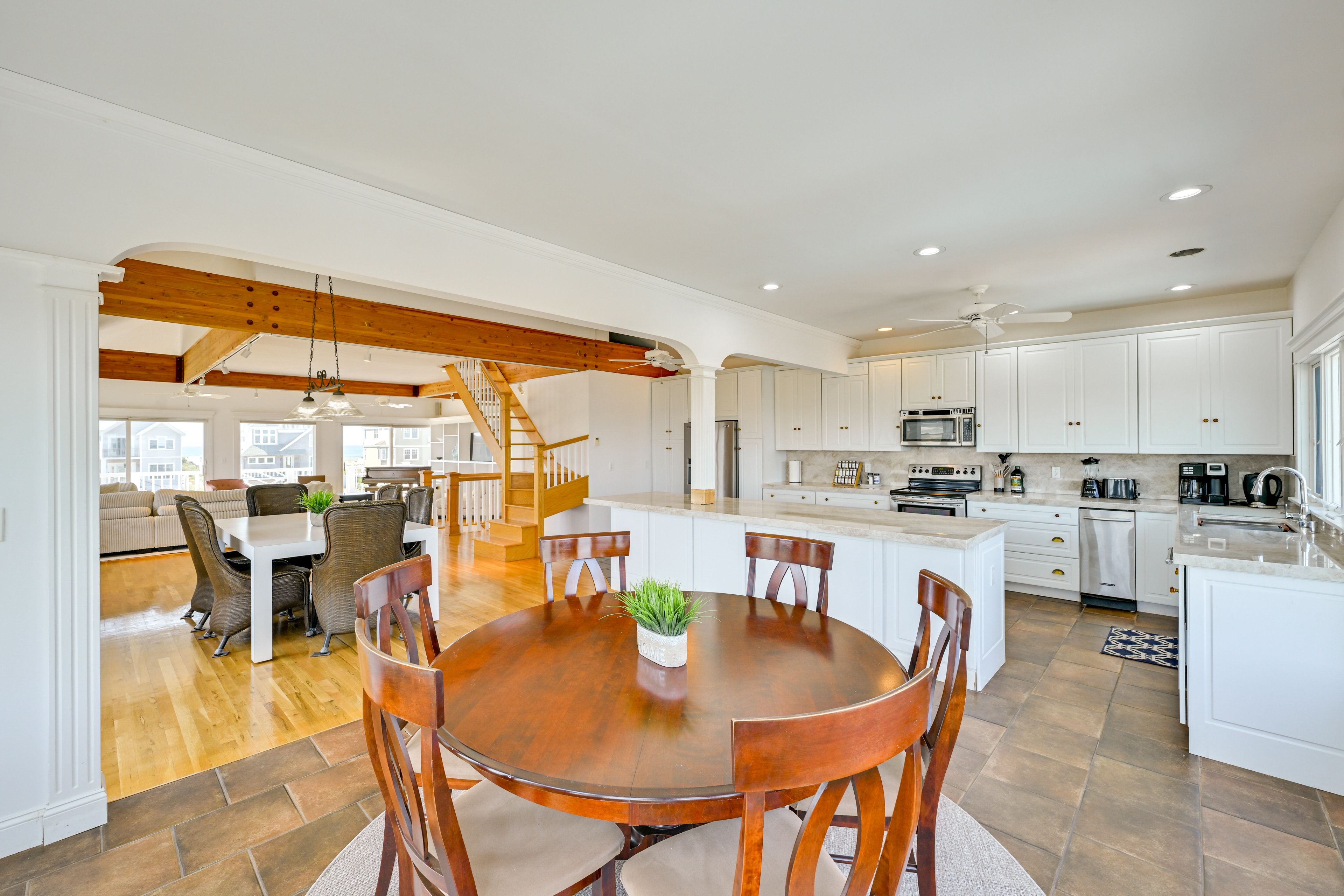 Additional Dining Area