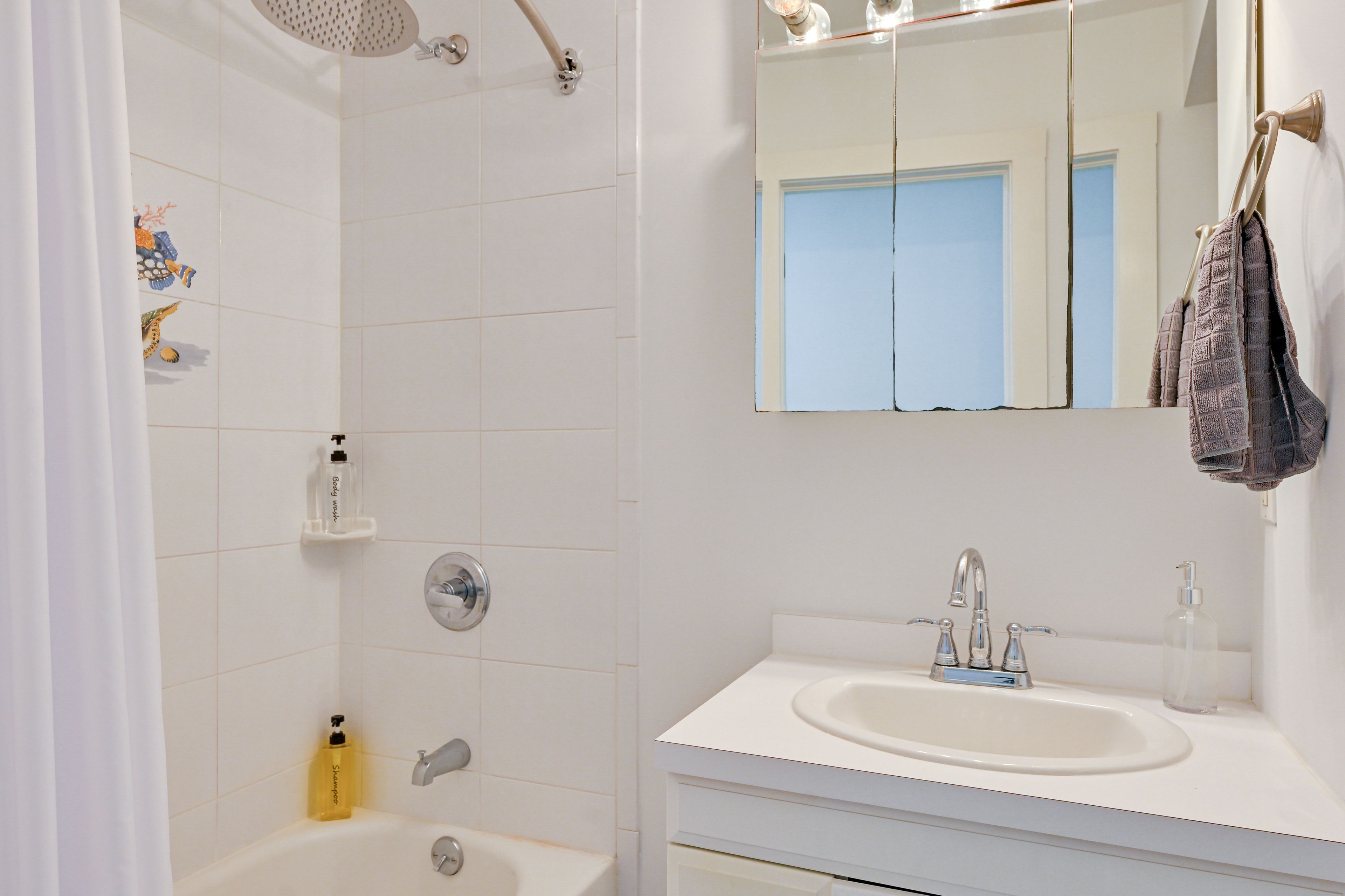 Full Bathroom for Bedrooms 4 & 5