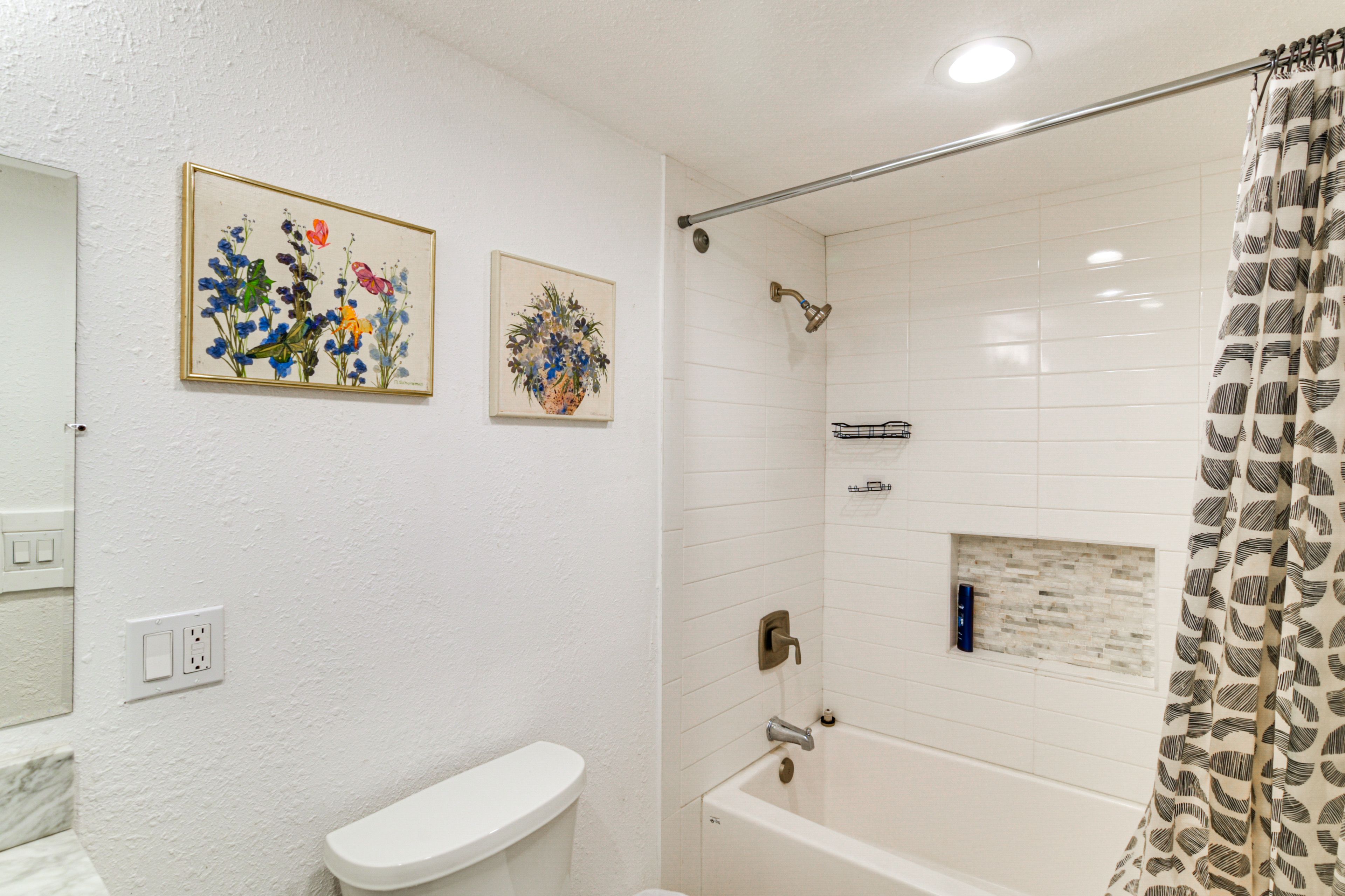 En-Suite Bathroom | 1st Floor