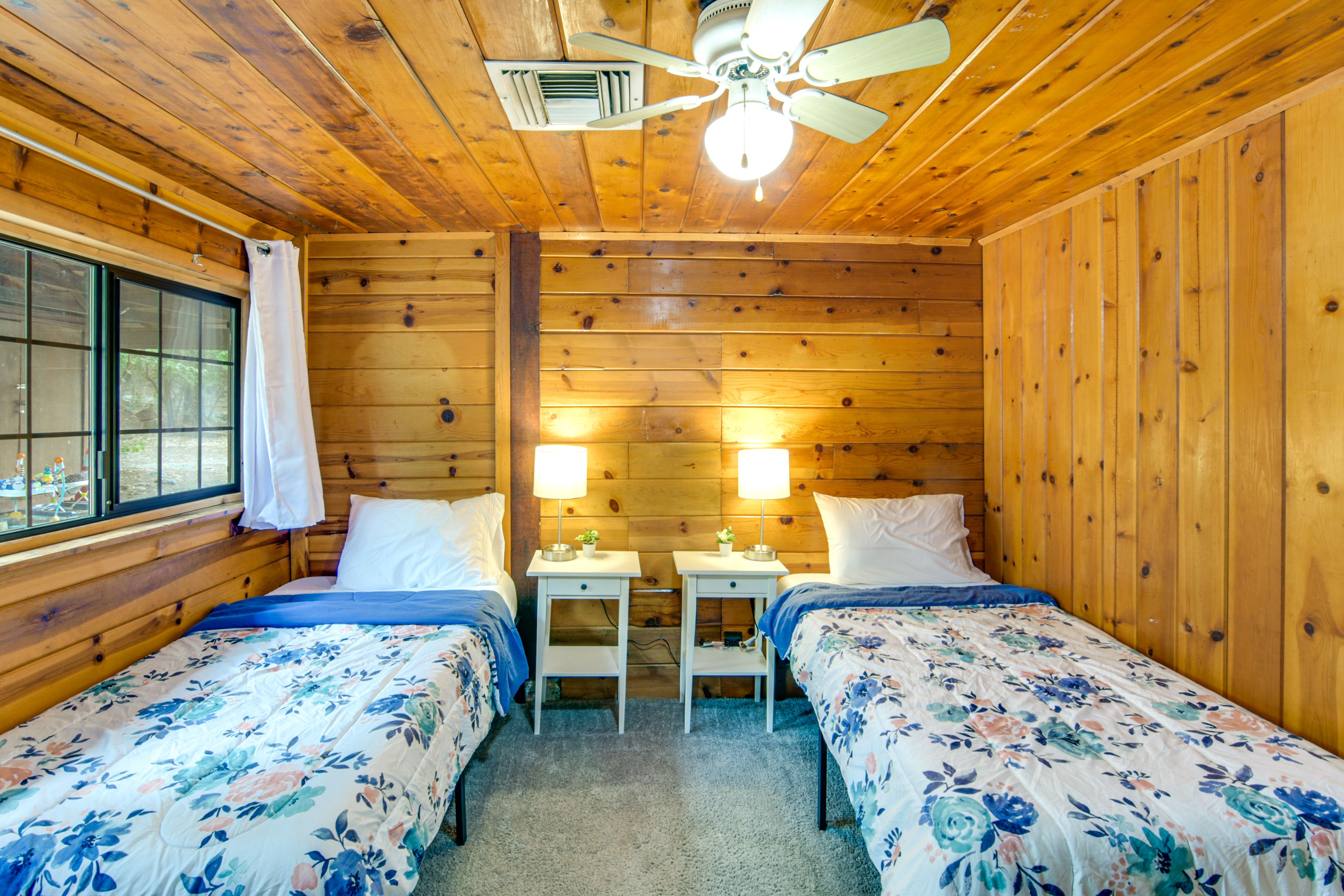 Bedroom 6 | 2 Twin Beds | 1st Floor