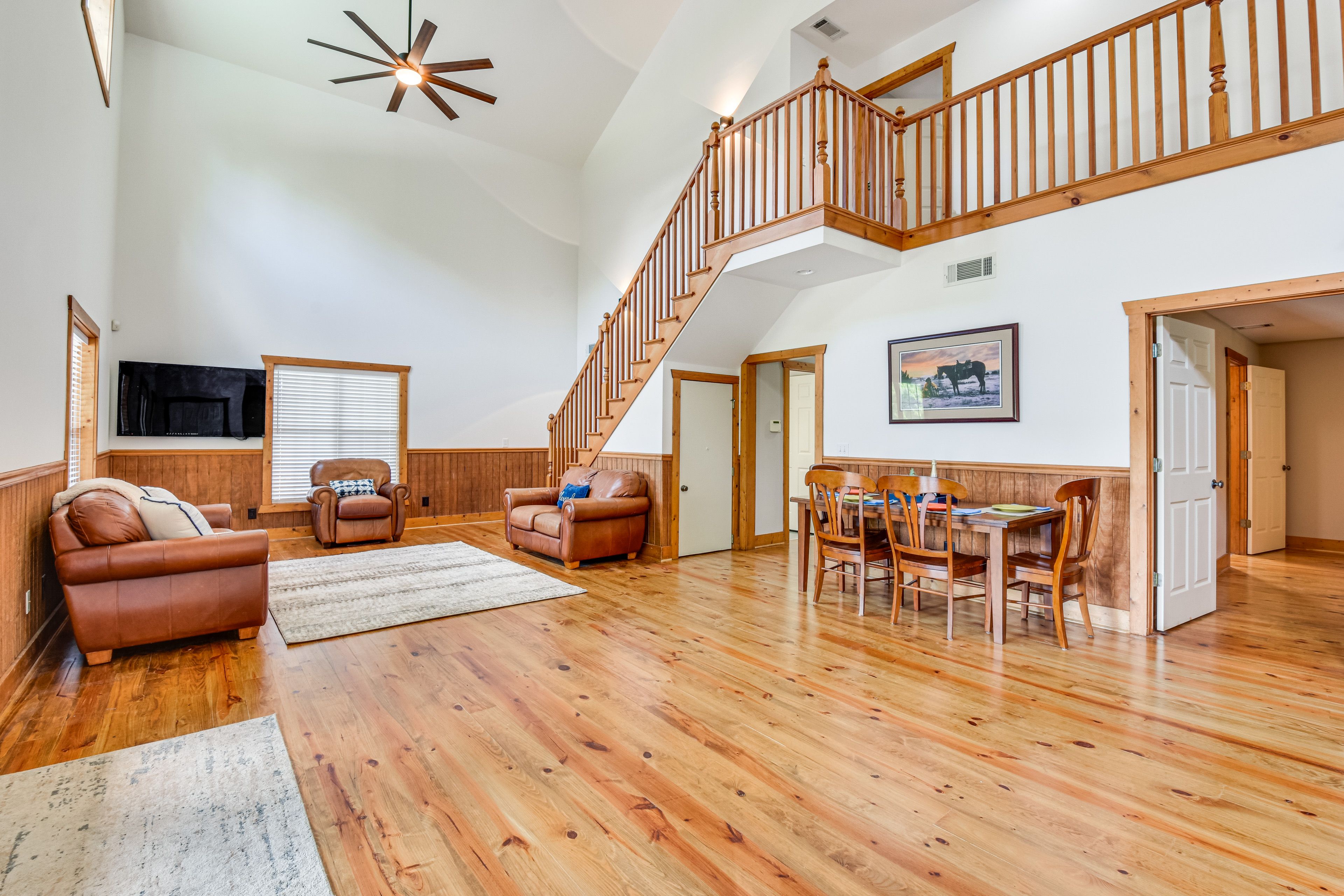 Living Room | 1st Floor | Free WiFi | Central A/C & Heat | Smart TV