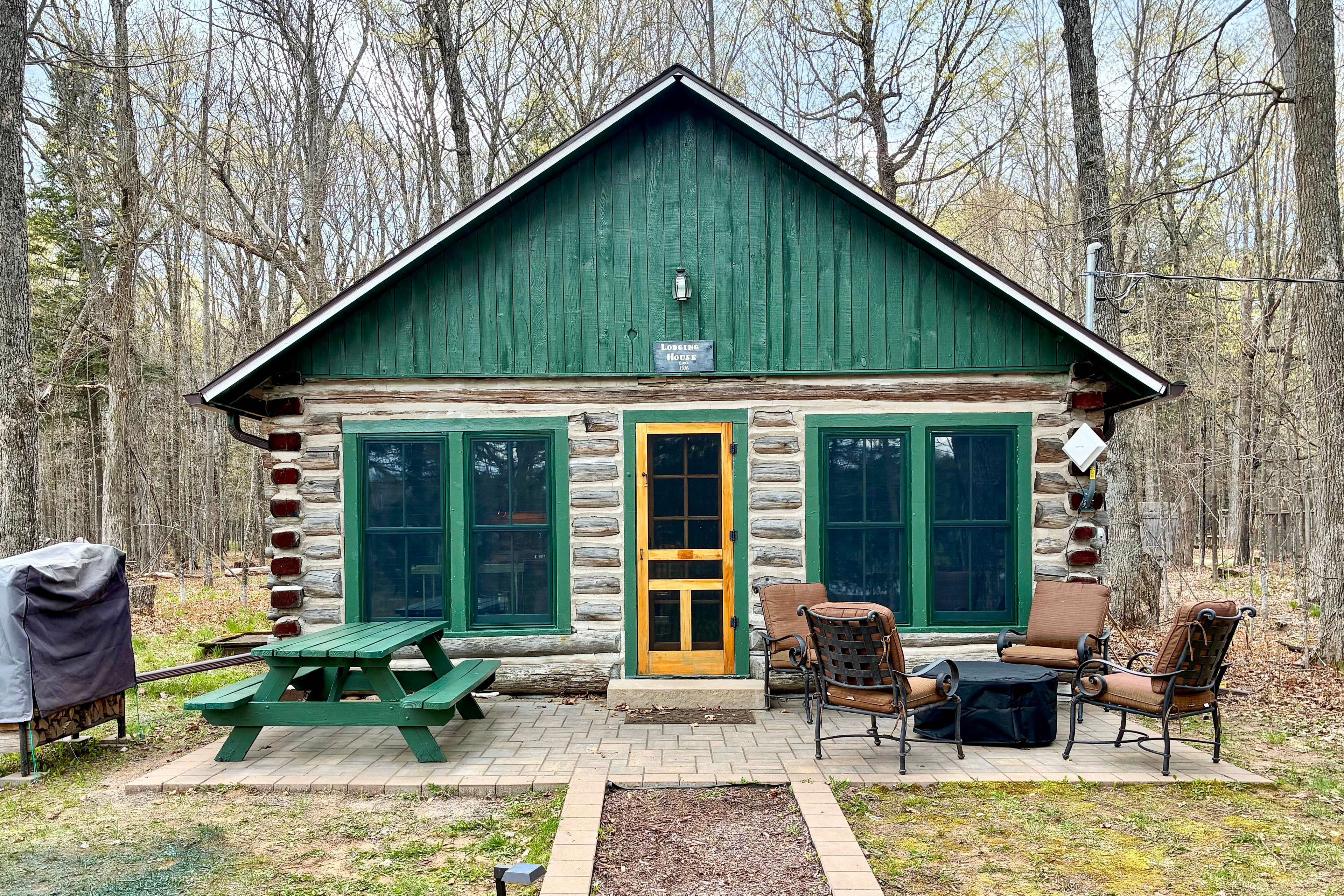 Park Falls Vacation Rental | 1BR | 1BA | 560 Sq Ft | 1 Step to Enter