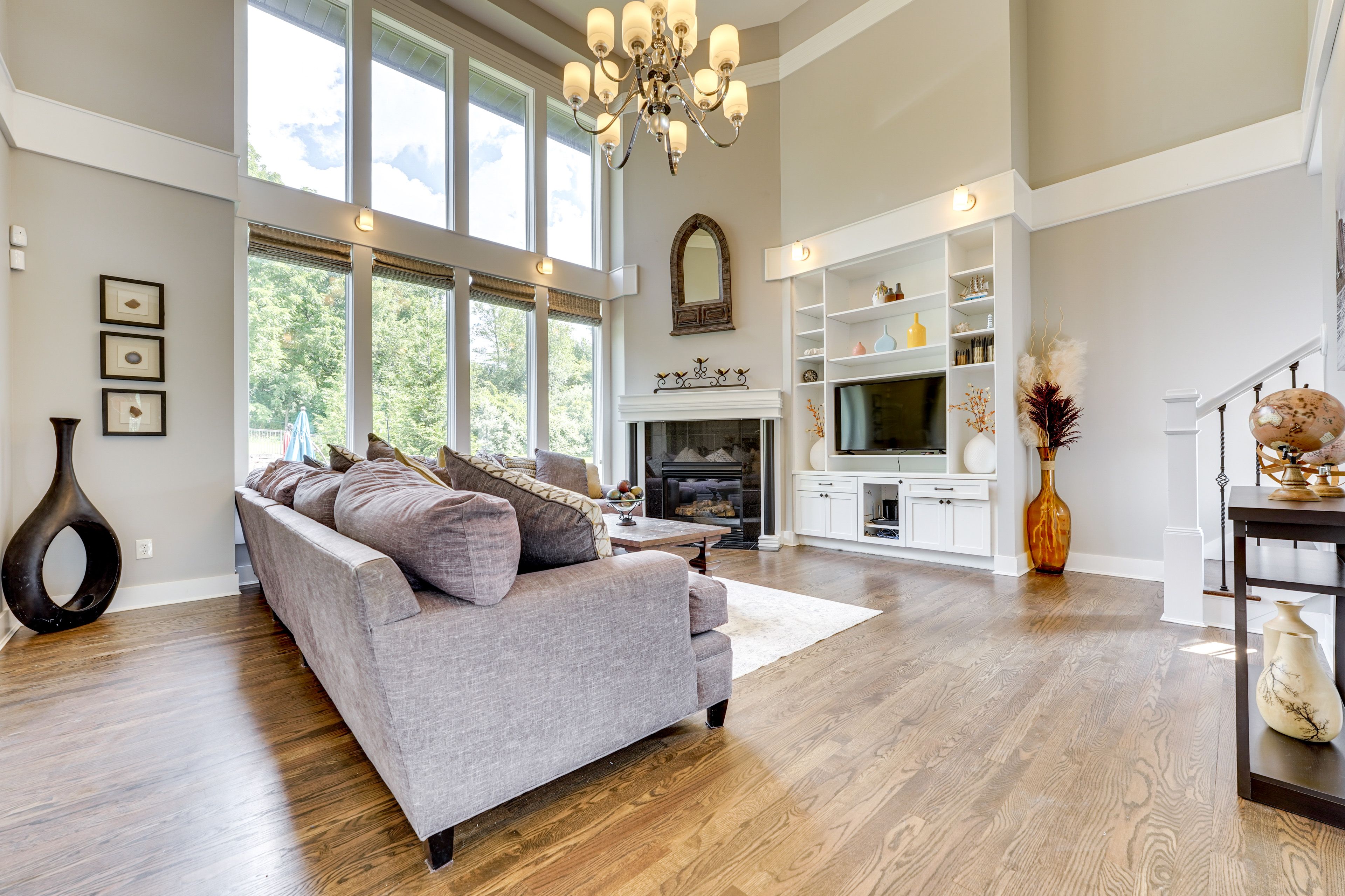 Living Area | Gas Fireplace | Smart TV