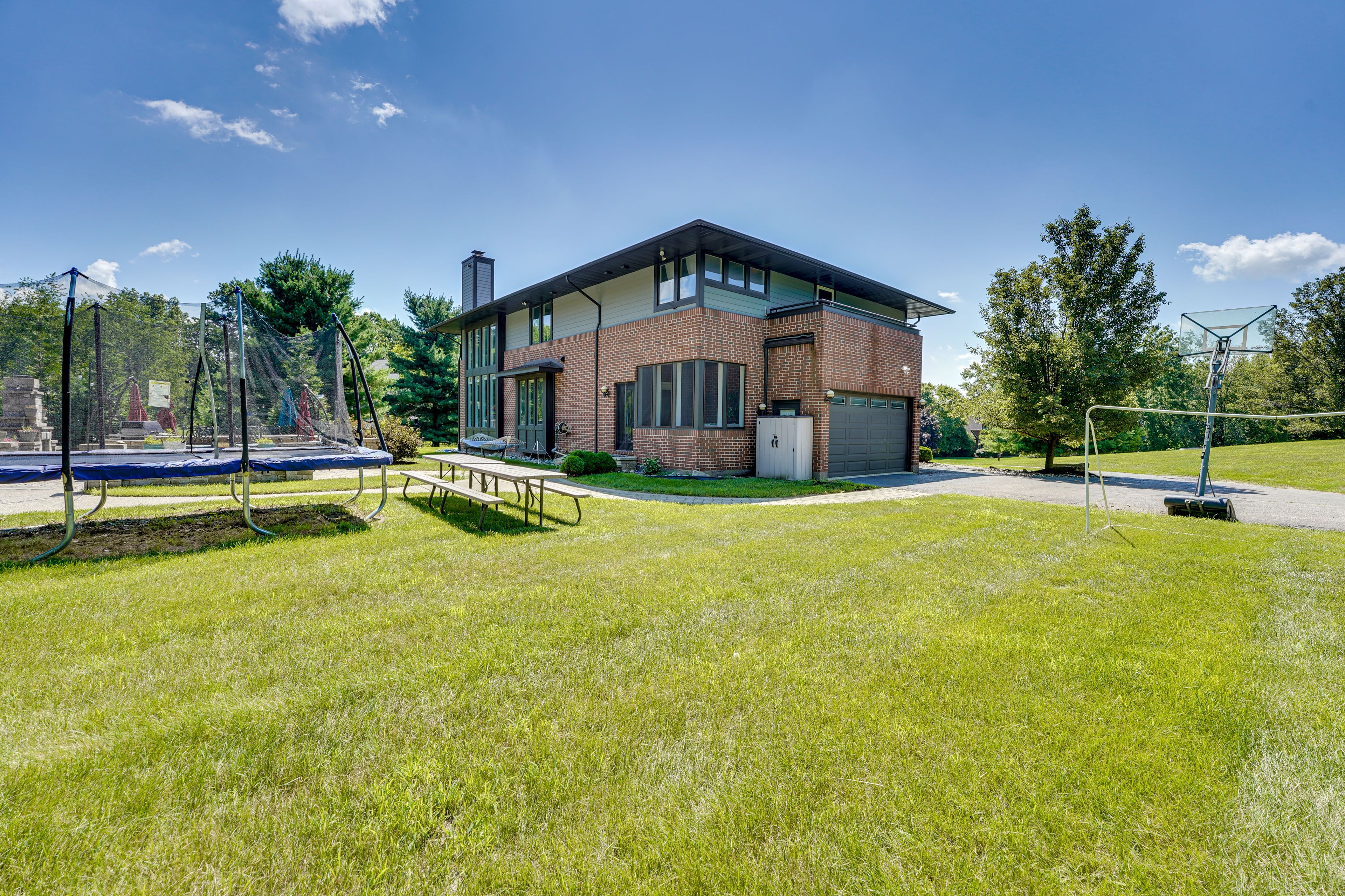 House Exterior | Spacious Yard | Trampoline | Soccer Nets | Basketball Hoop