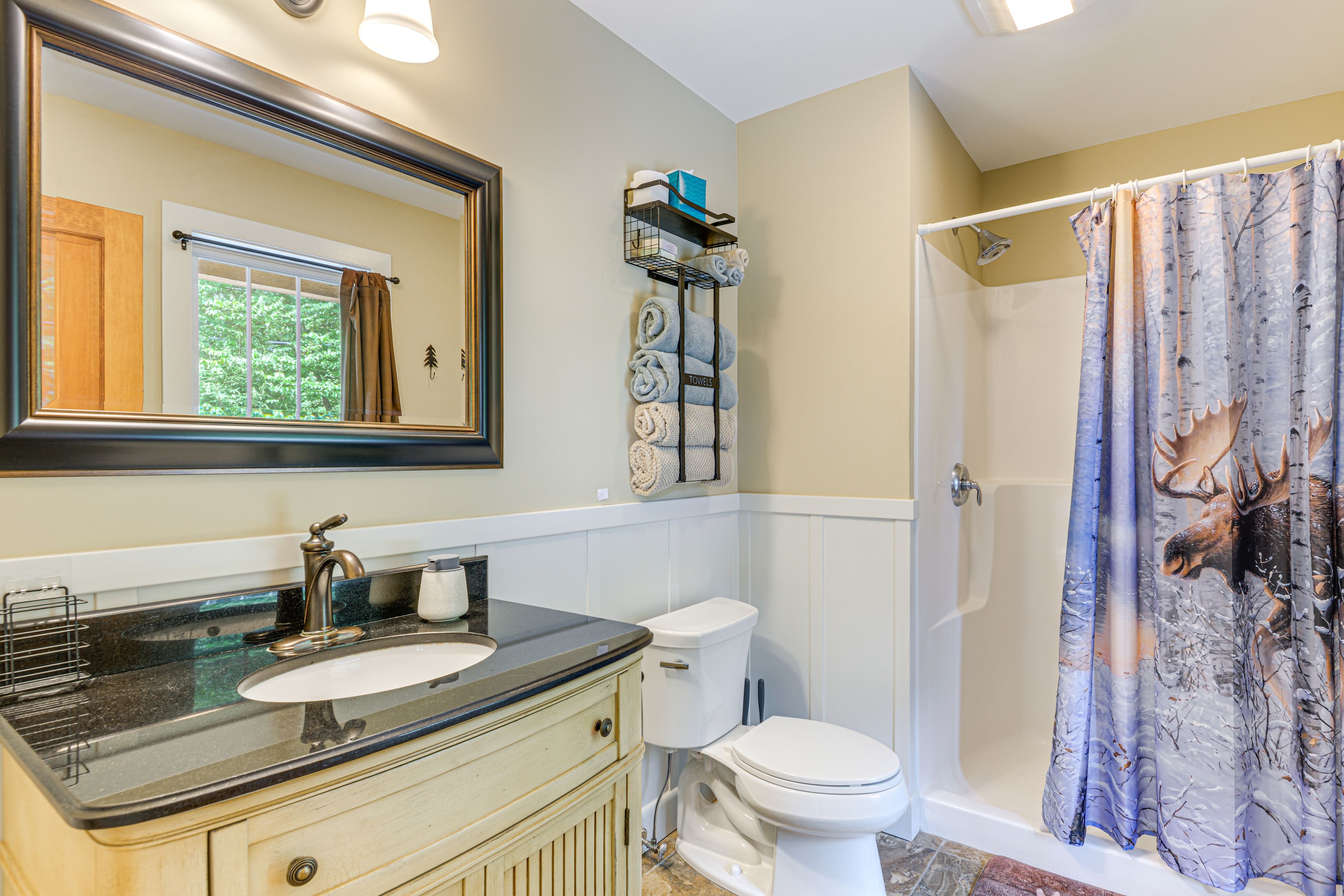 Full Bathroom | 2nd Floor