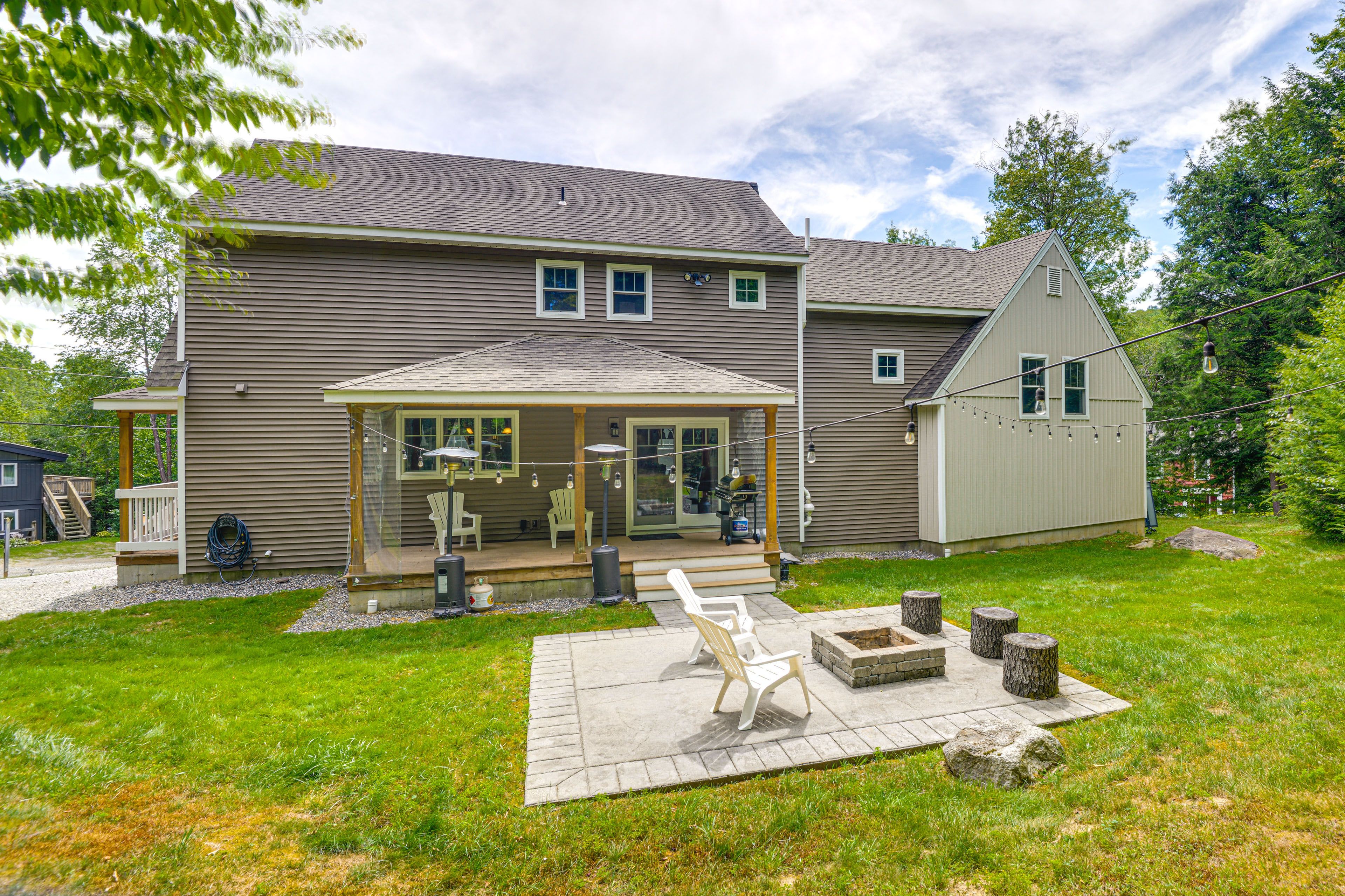 Wilmington Vacation Rental | 5BR | 3BA | 3,600 Sq Ft | Stairs to Access