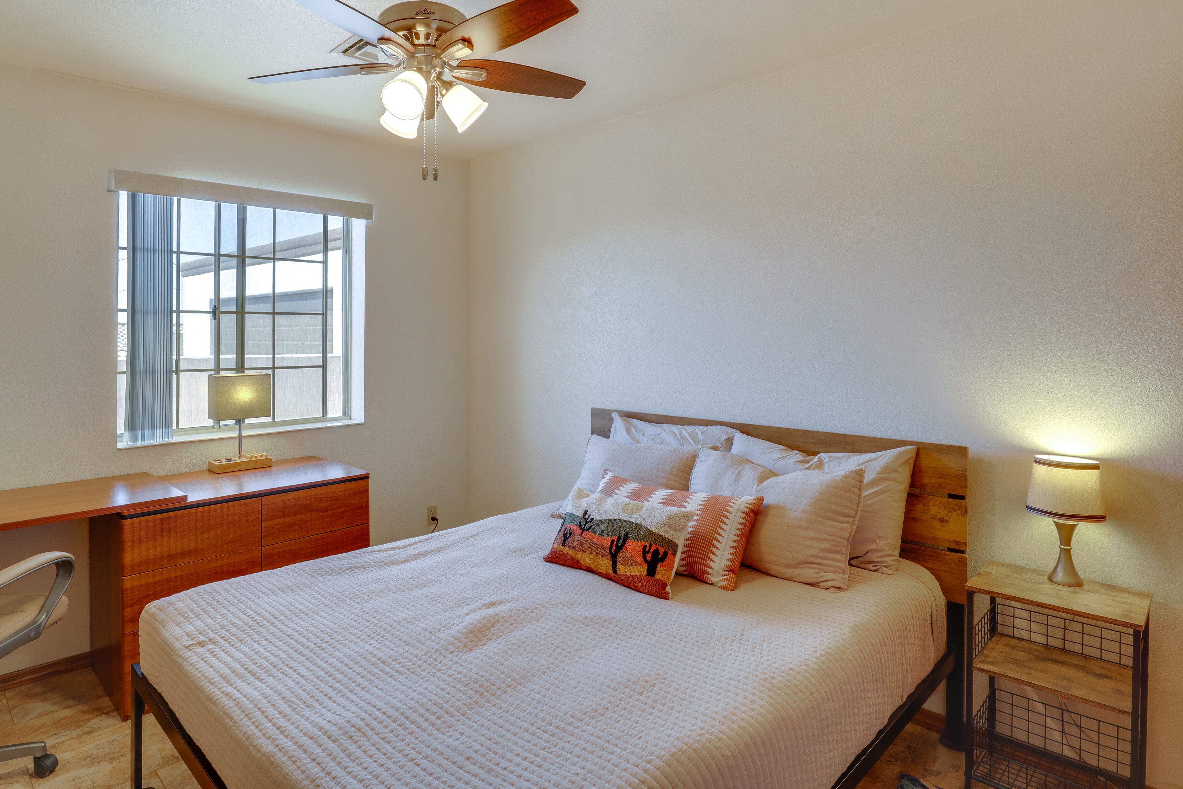 Bedroom 3 | Queen Bed