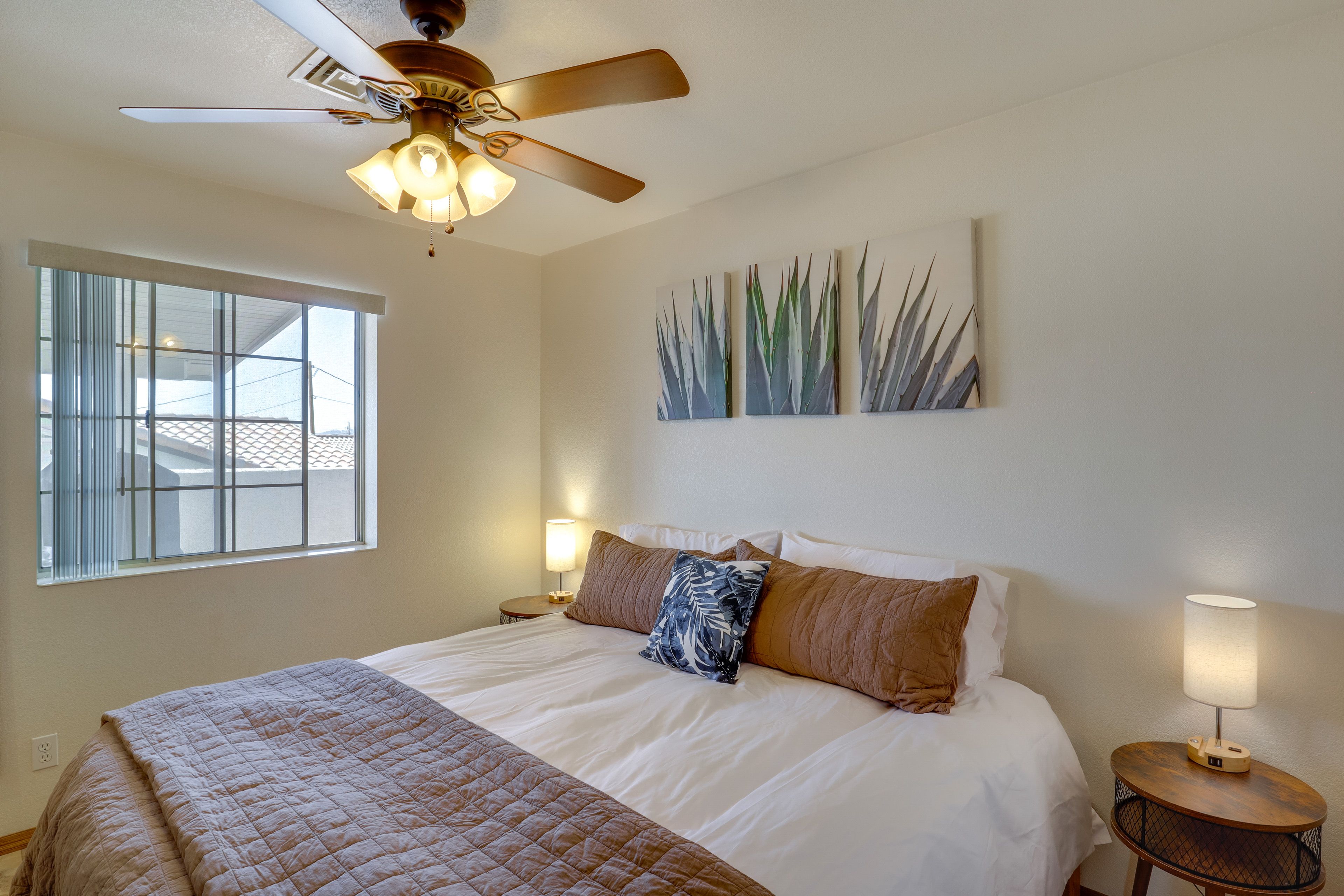 Bedroom 2 | King Bed