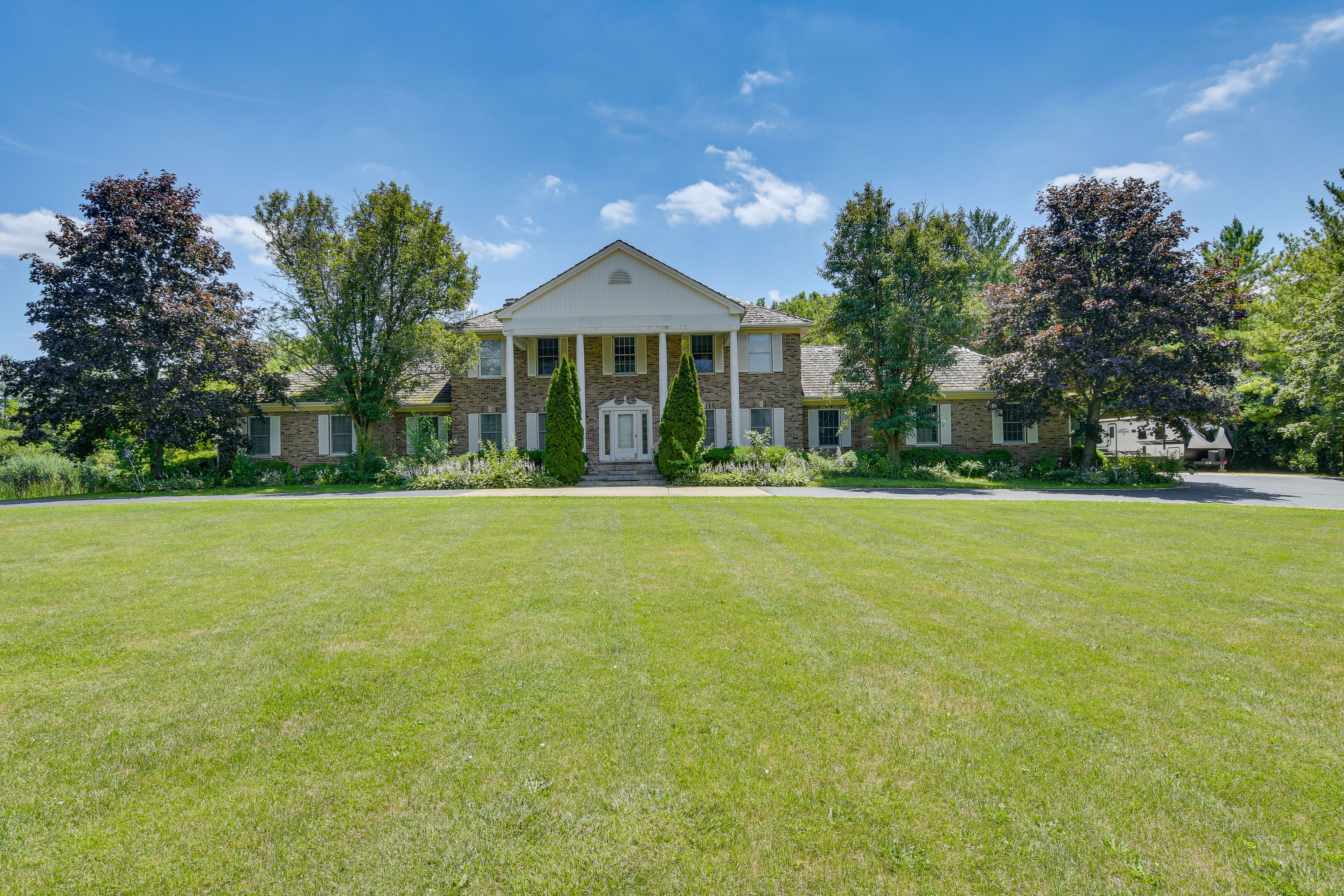 Property Exterior | Single-Story Apartment | Lower-Level Unit