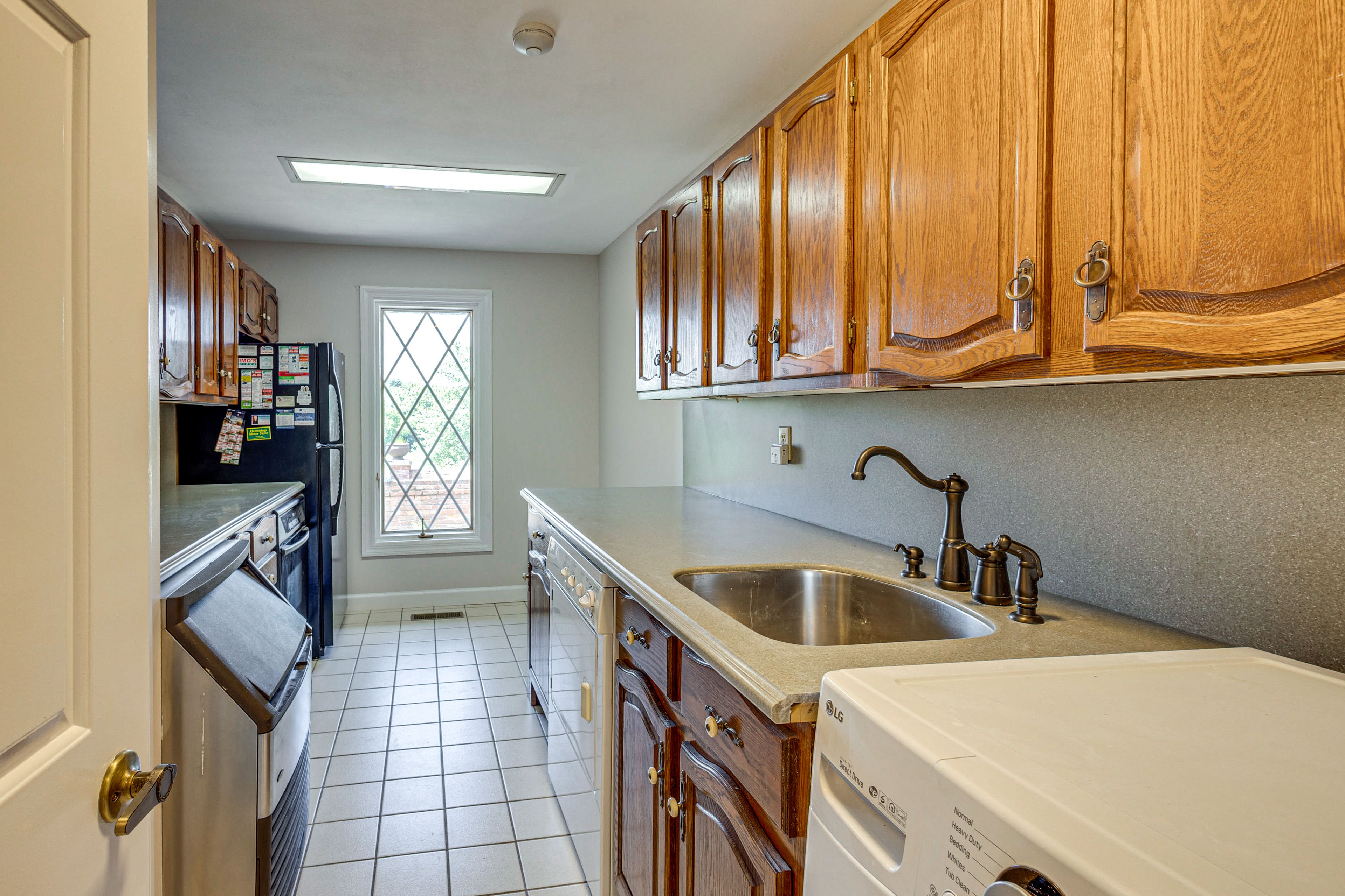 Laundry Room | Main Level