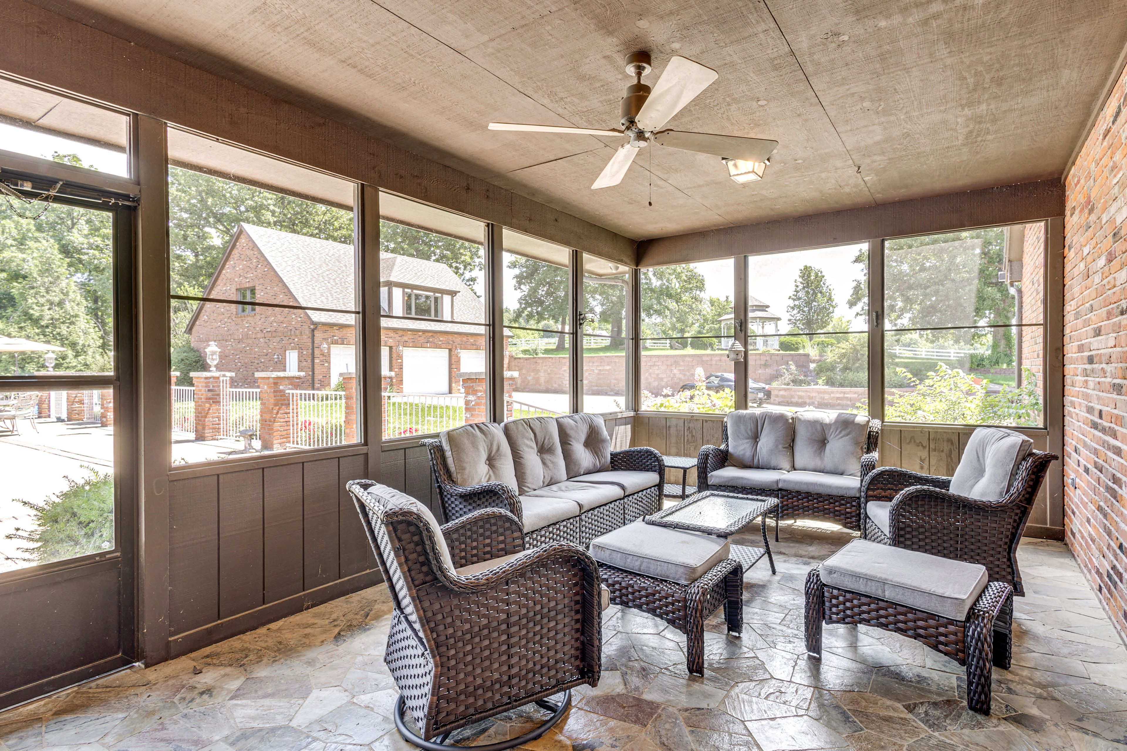 Screened-In Porch