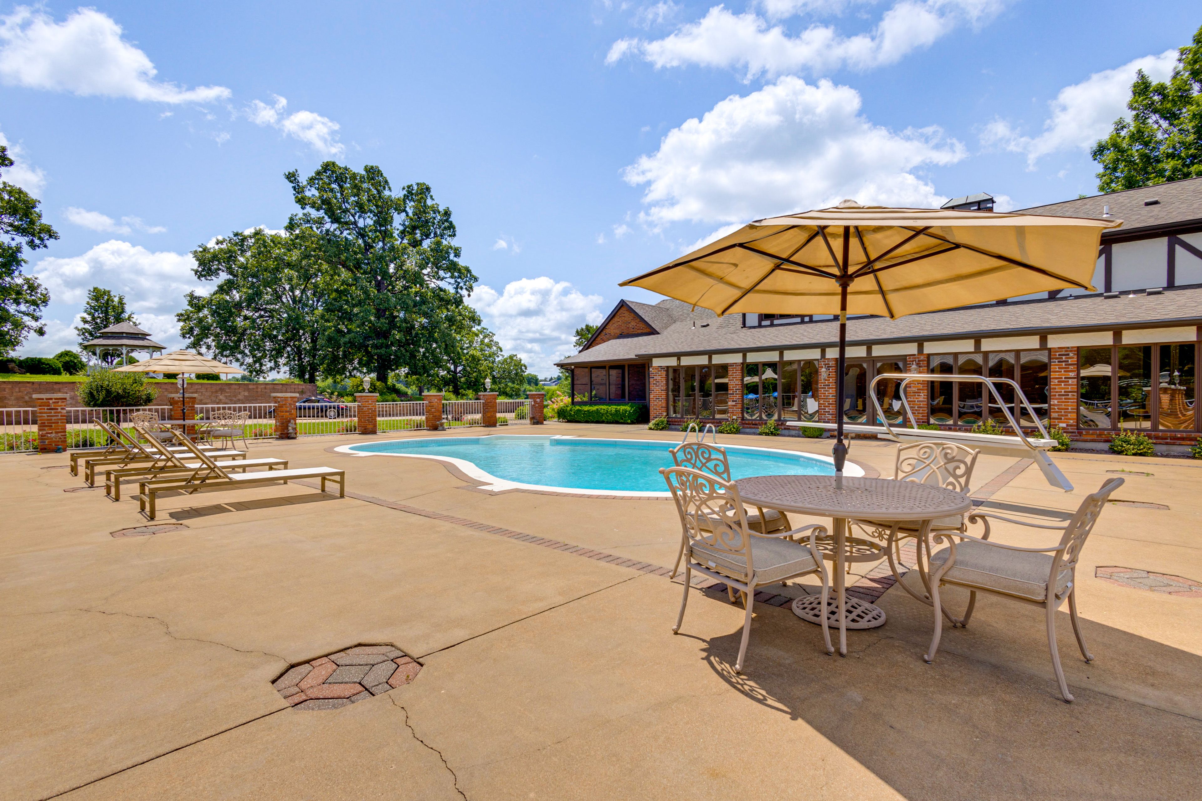 Heated Pool | Pool Toys | Covered Patio | Charcoal Grill