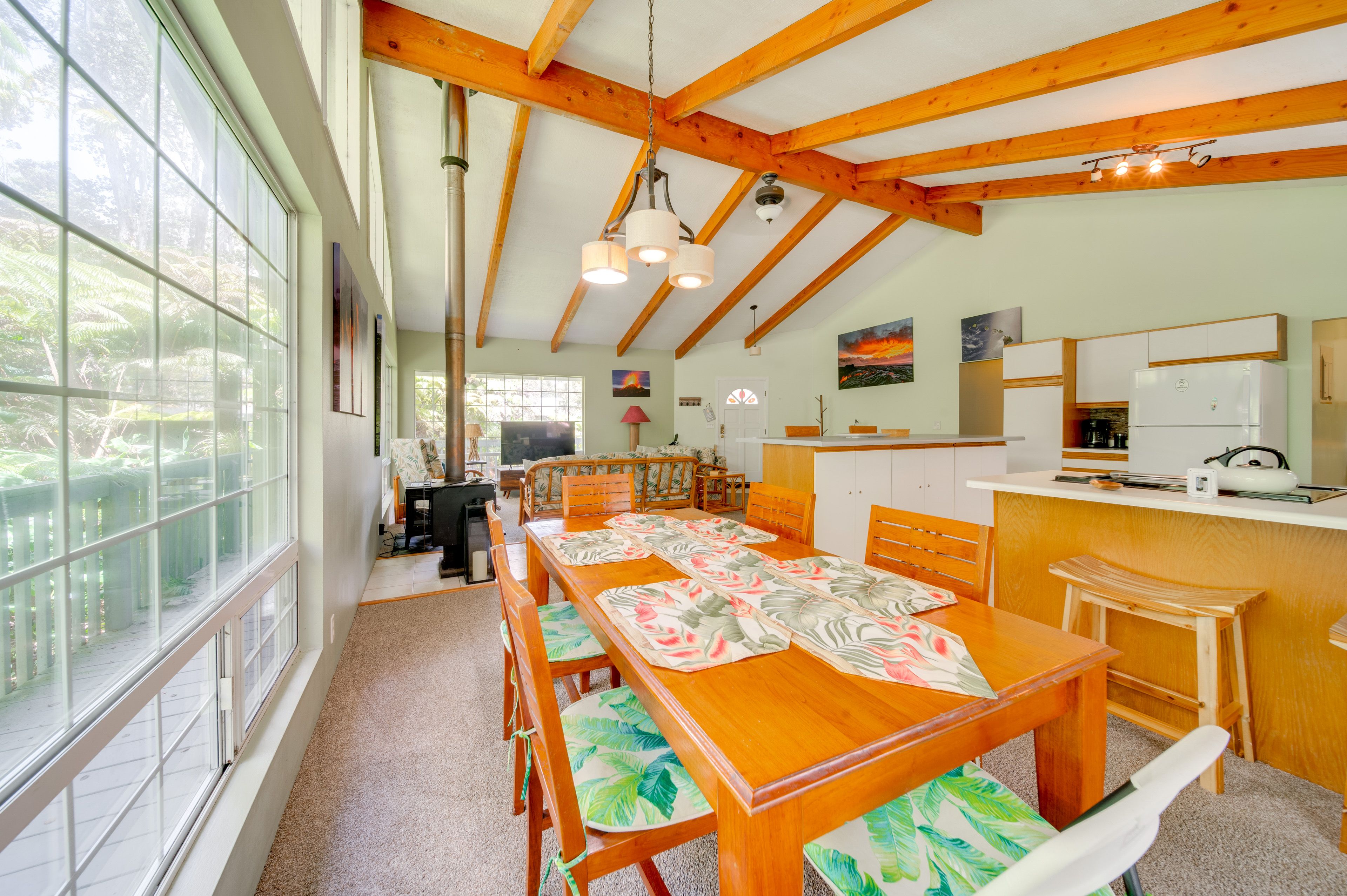 Dining Area | Dishware & Flatware