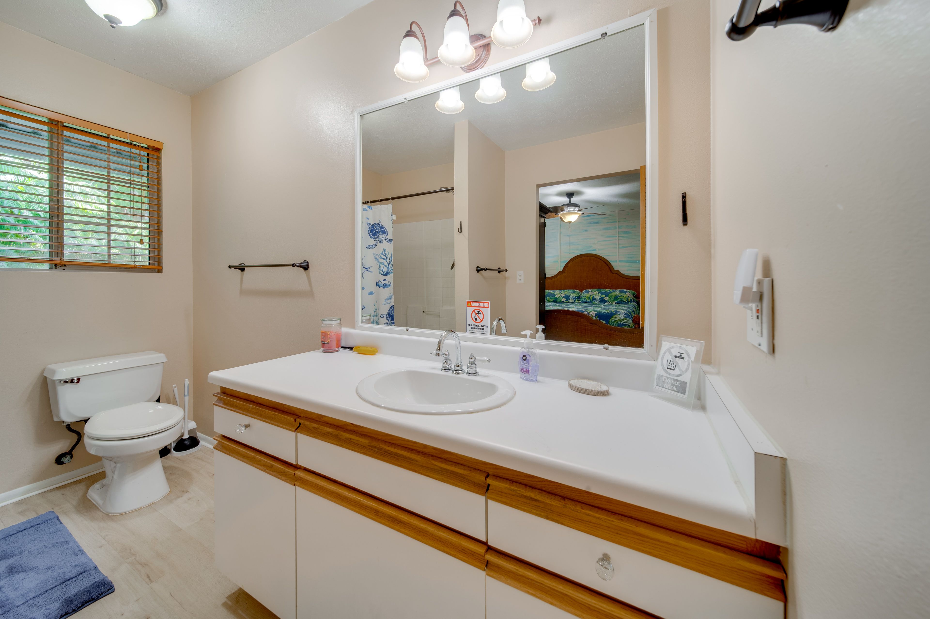 En-Suite Bathroom | Towels Provided