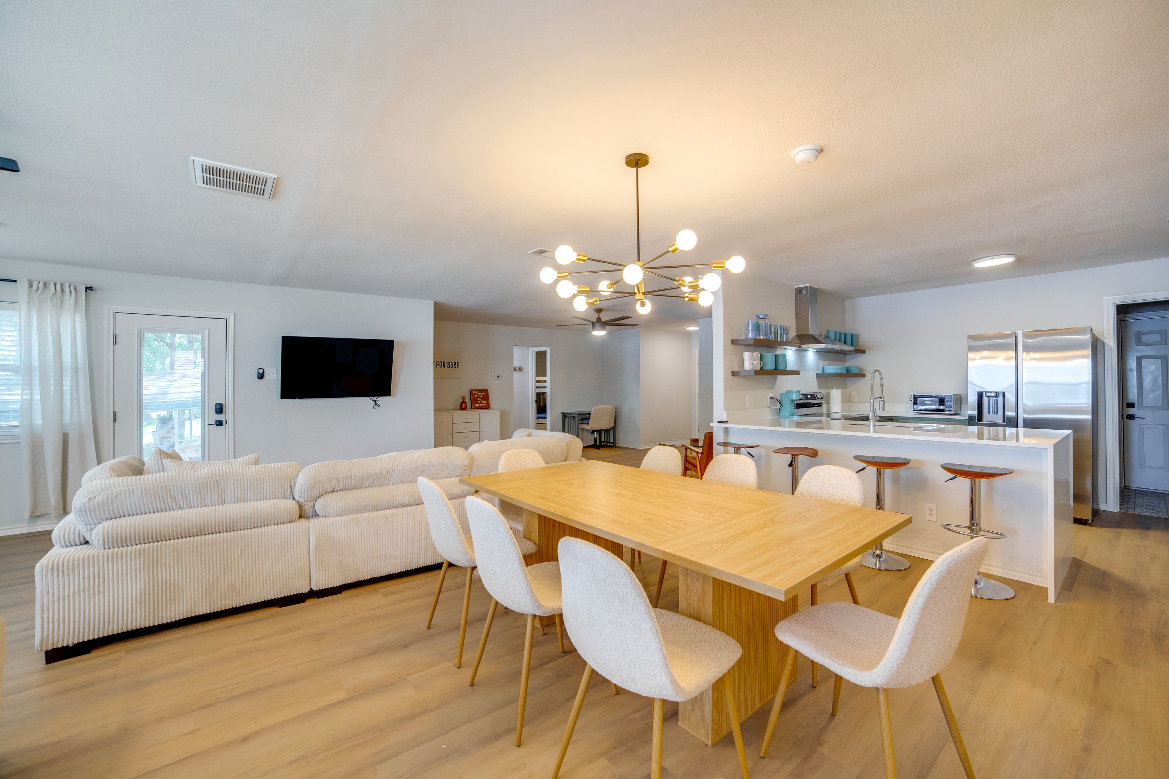 Interior | Free WiFi | Central A/C & Heating