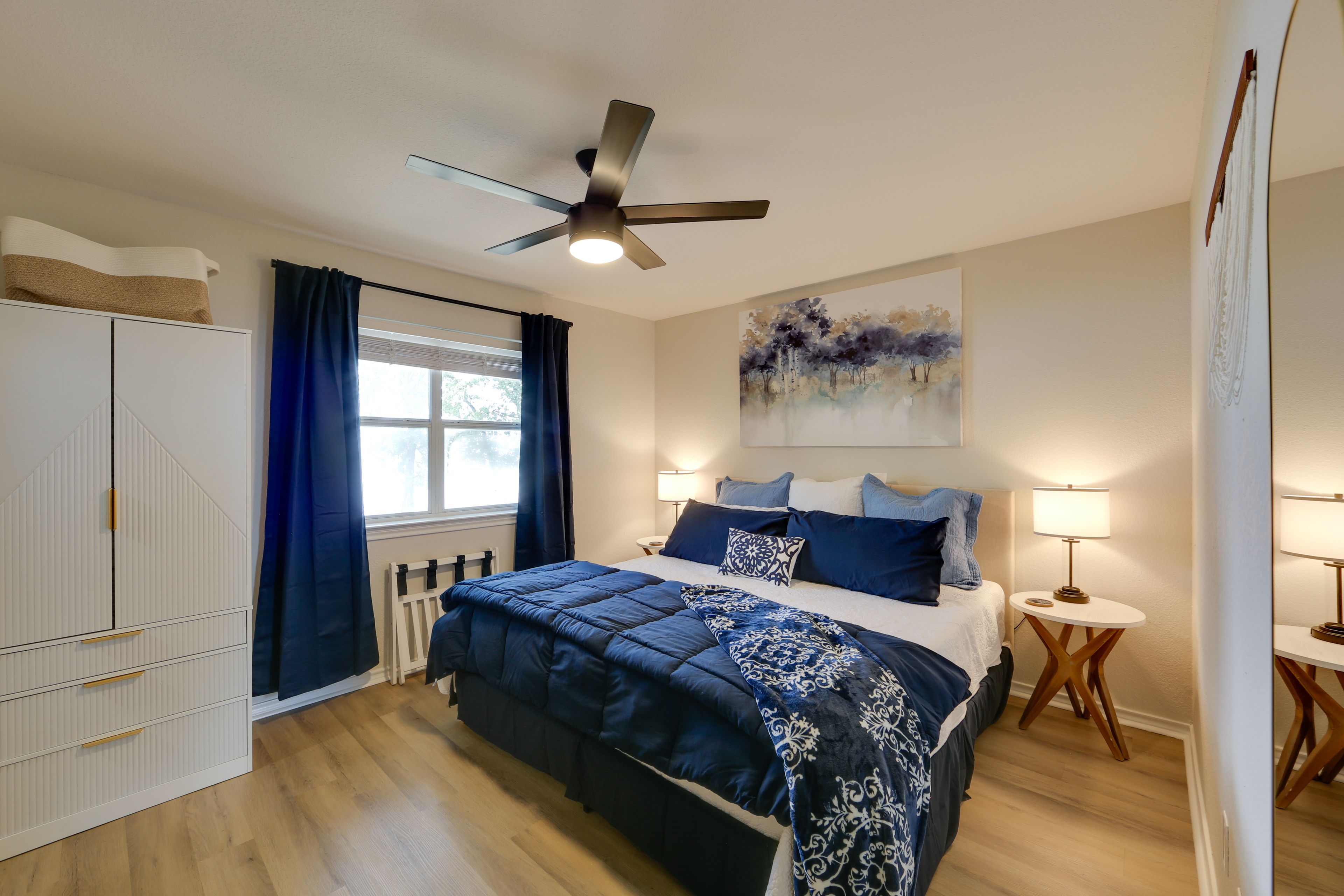 Bedroom 2 | King Bed