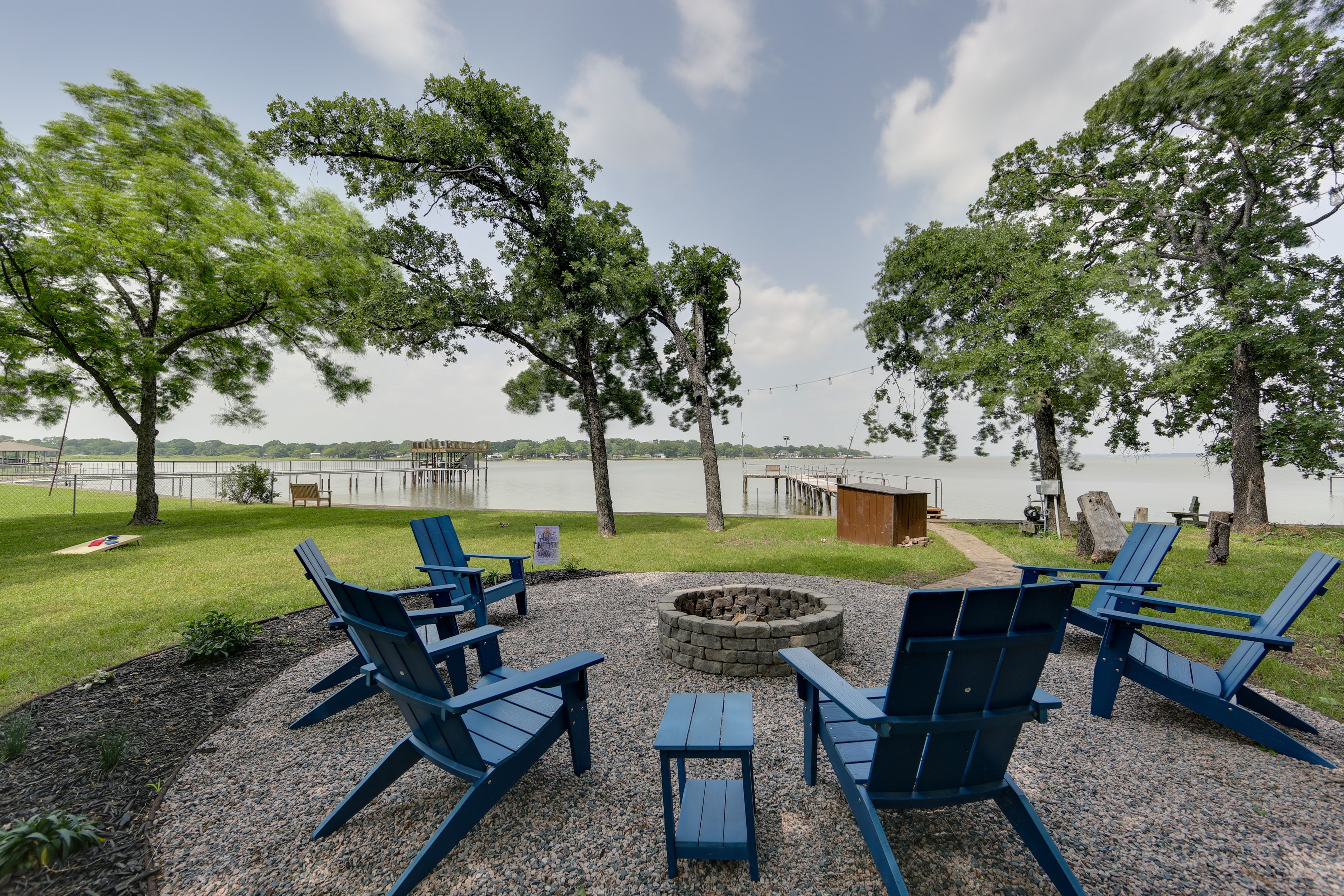 Kemp Vacation Rental | 3BR | 2BA | 1,800 Sq Ft | Step-Free Access