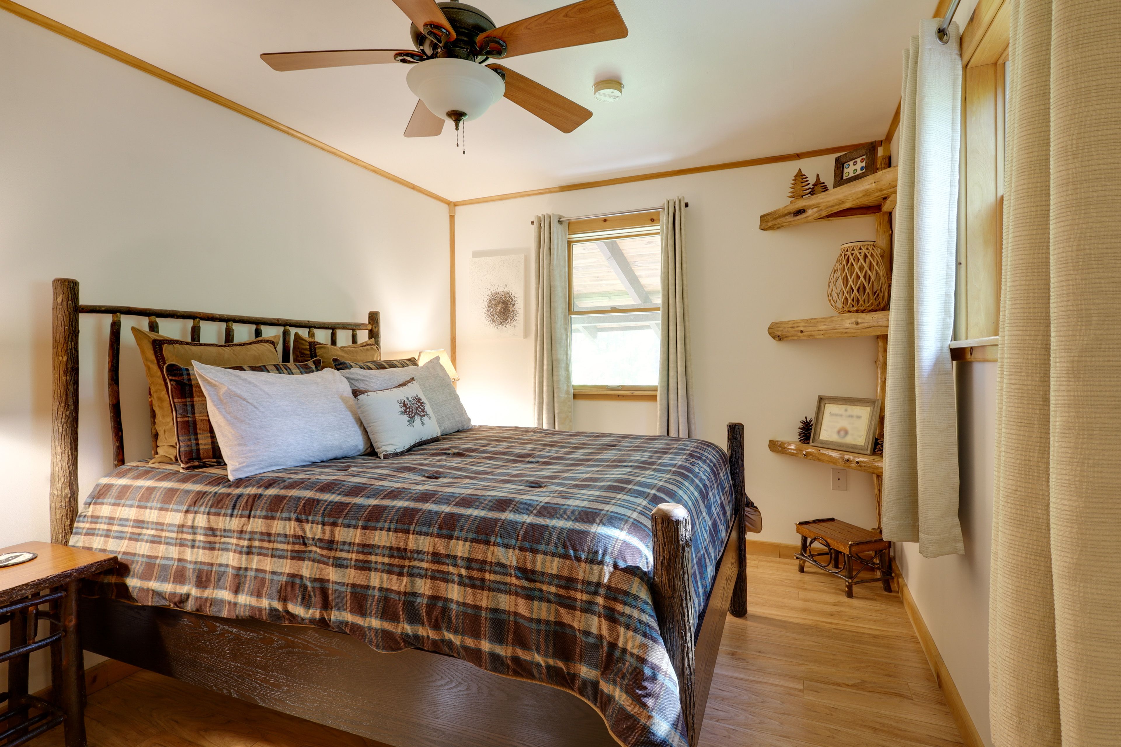 Bedroom 2 | Main Level | Queen Bed