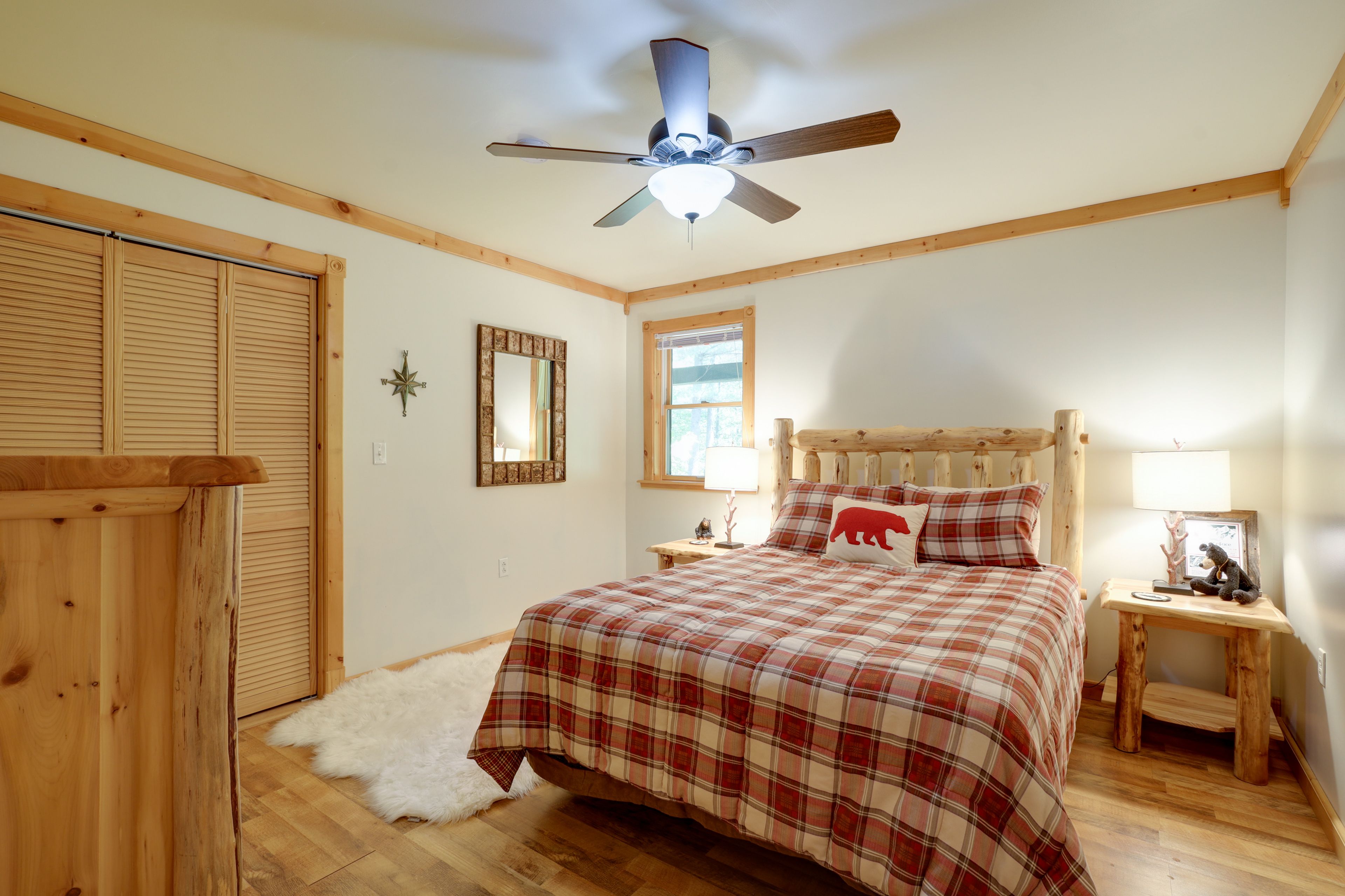 Bedroom 1 | Main Level | Queen Bed | Linens Provided