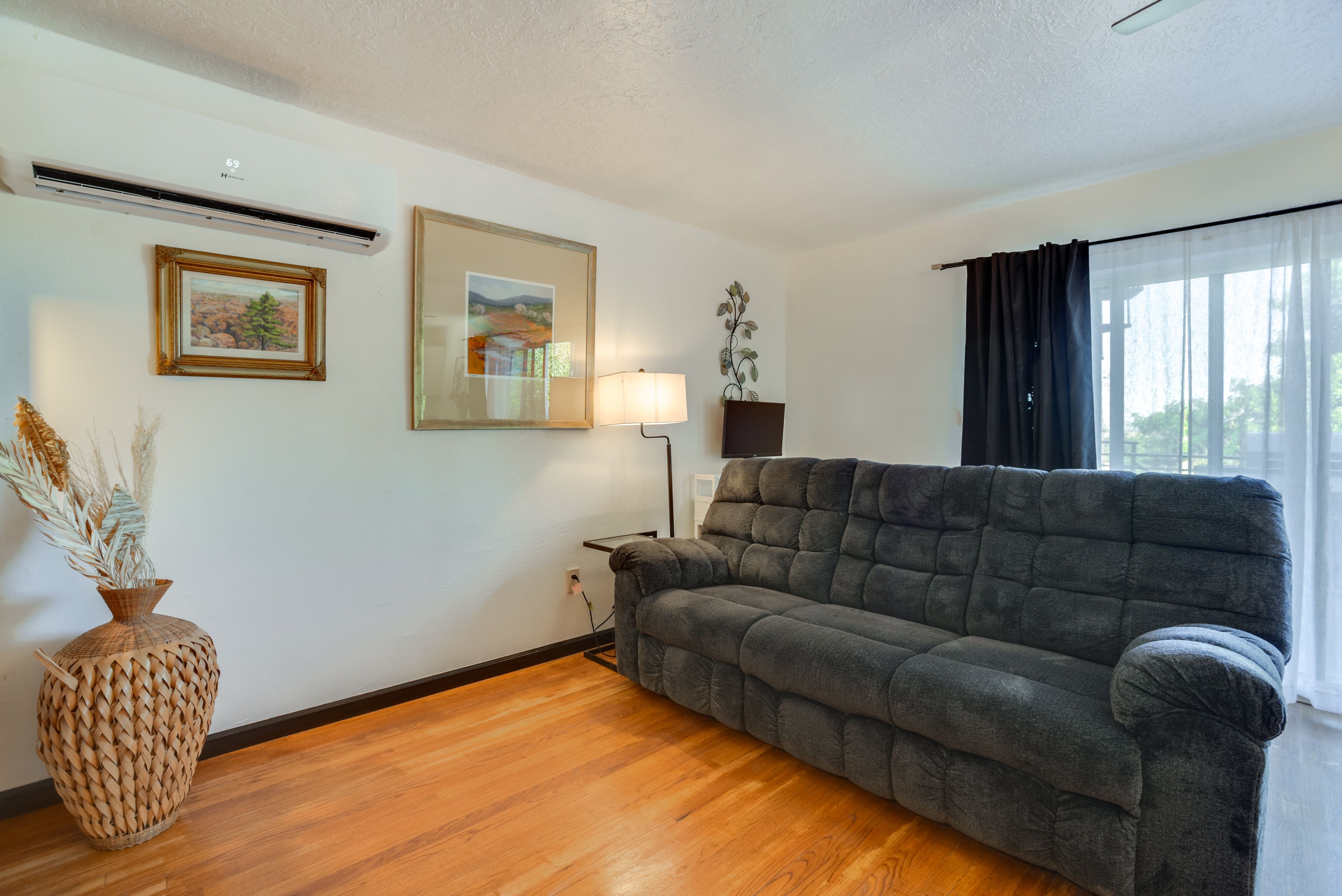 Living Area | Laptop Workspace | Free WiFi