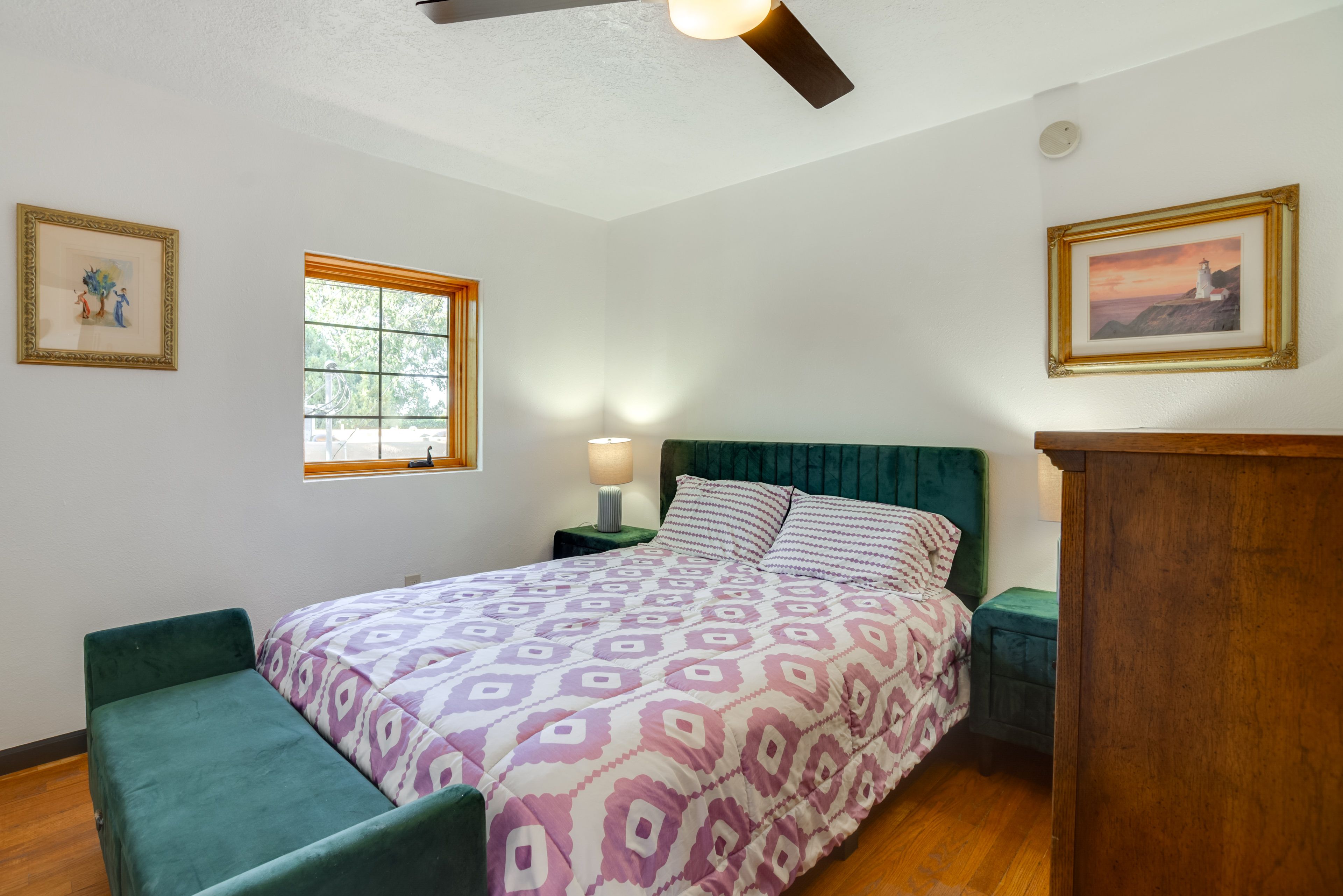 Bedroom 2 | Queen Bed