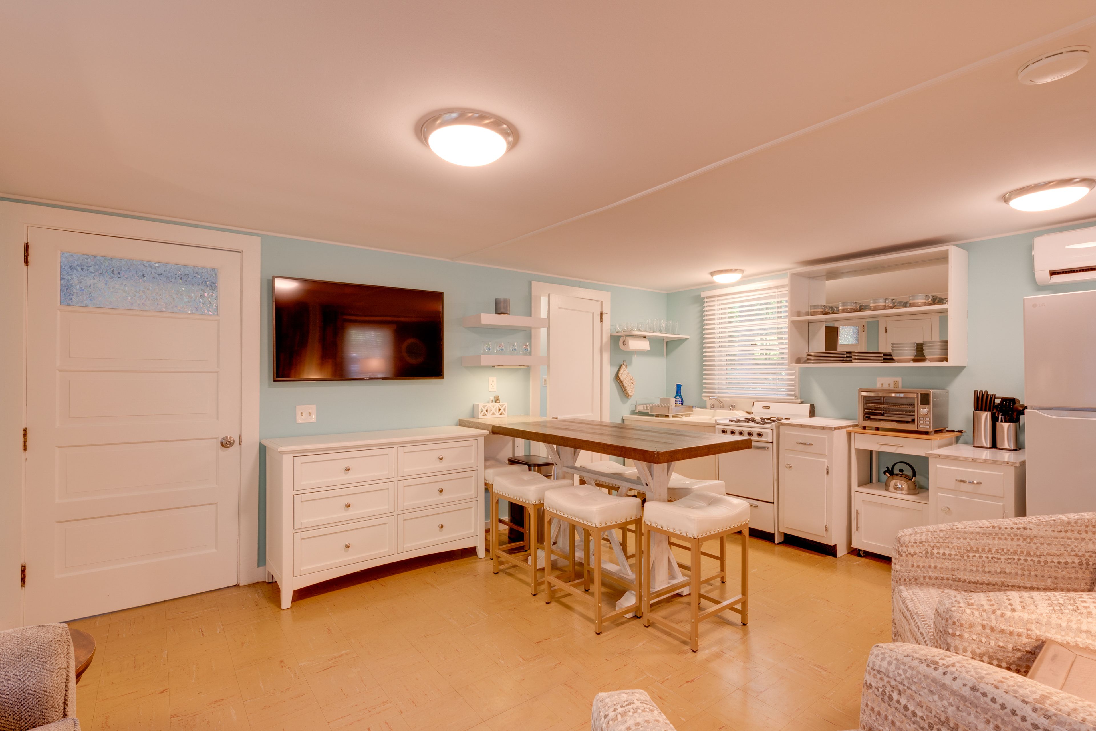 Studio | Kitchenette | Toaster Oven | Dishware & Flatware