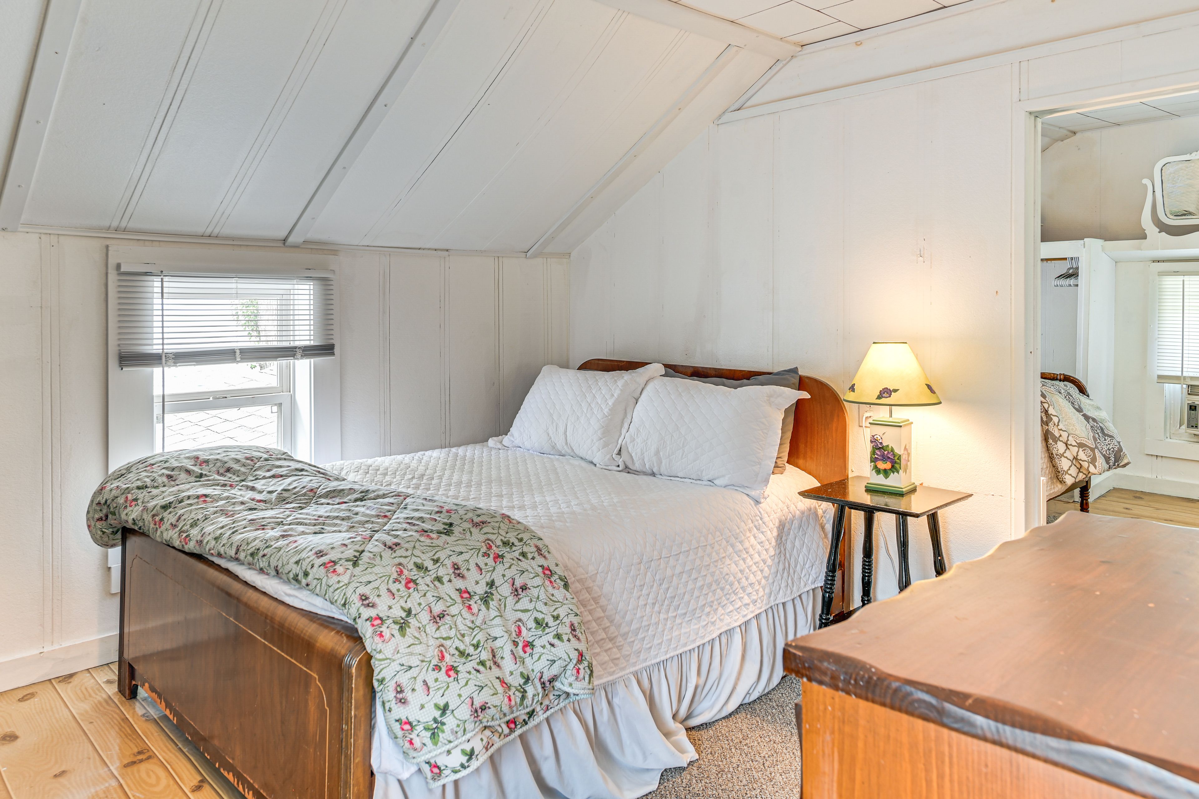 Bedroom 1 | Full Bed | 2nd Floor | Stairs Required