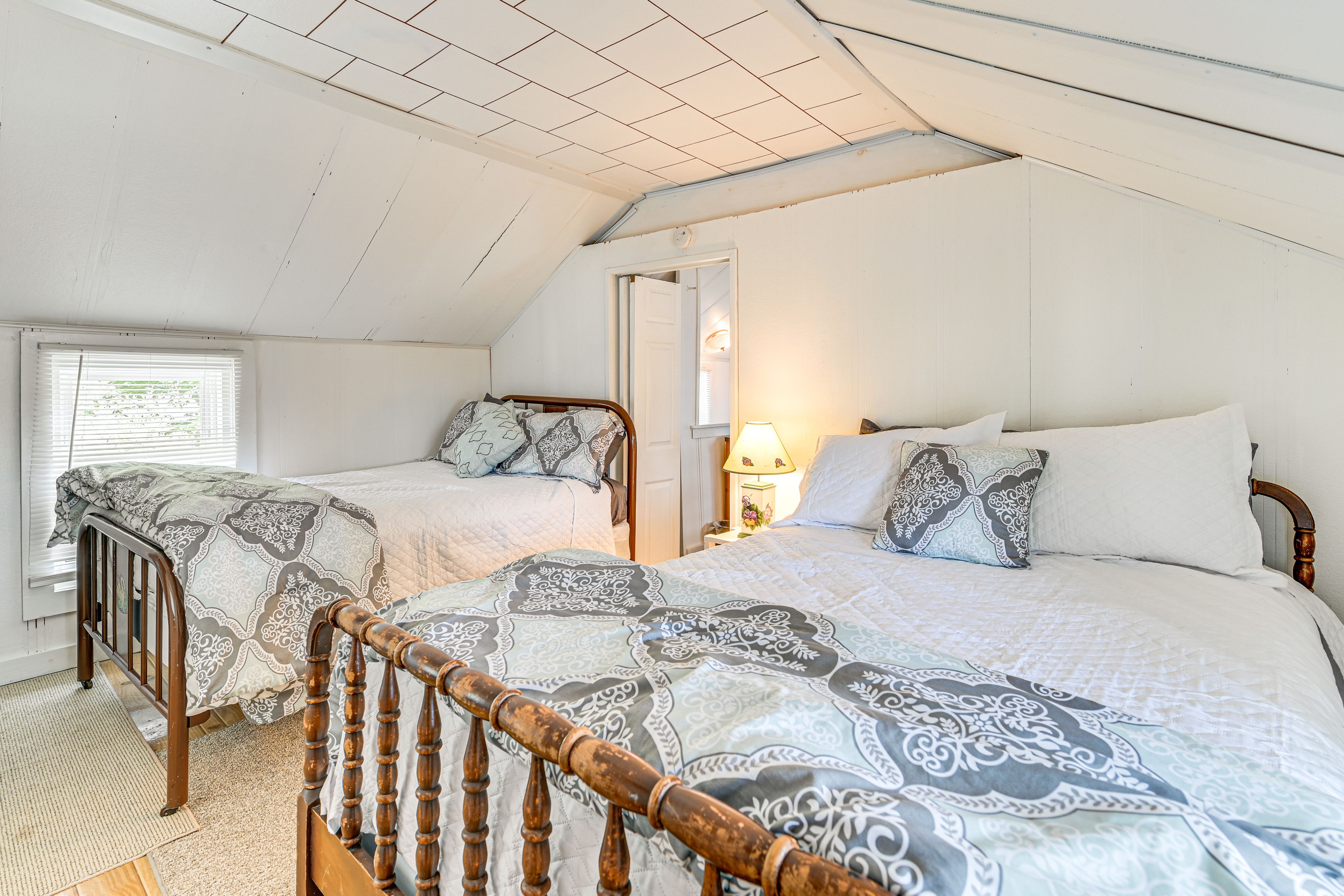 Bedroom 2 | 2 Full Beds | 2nd Floor | Linens Provided