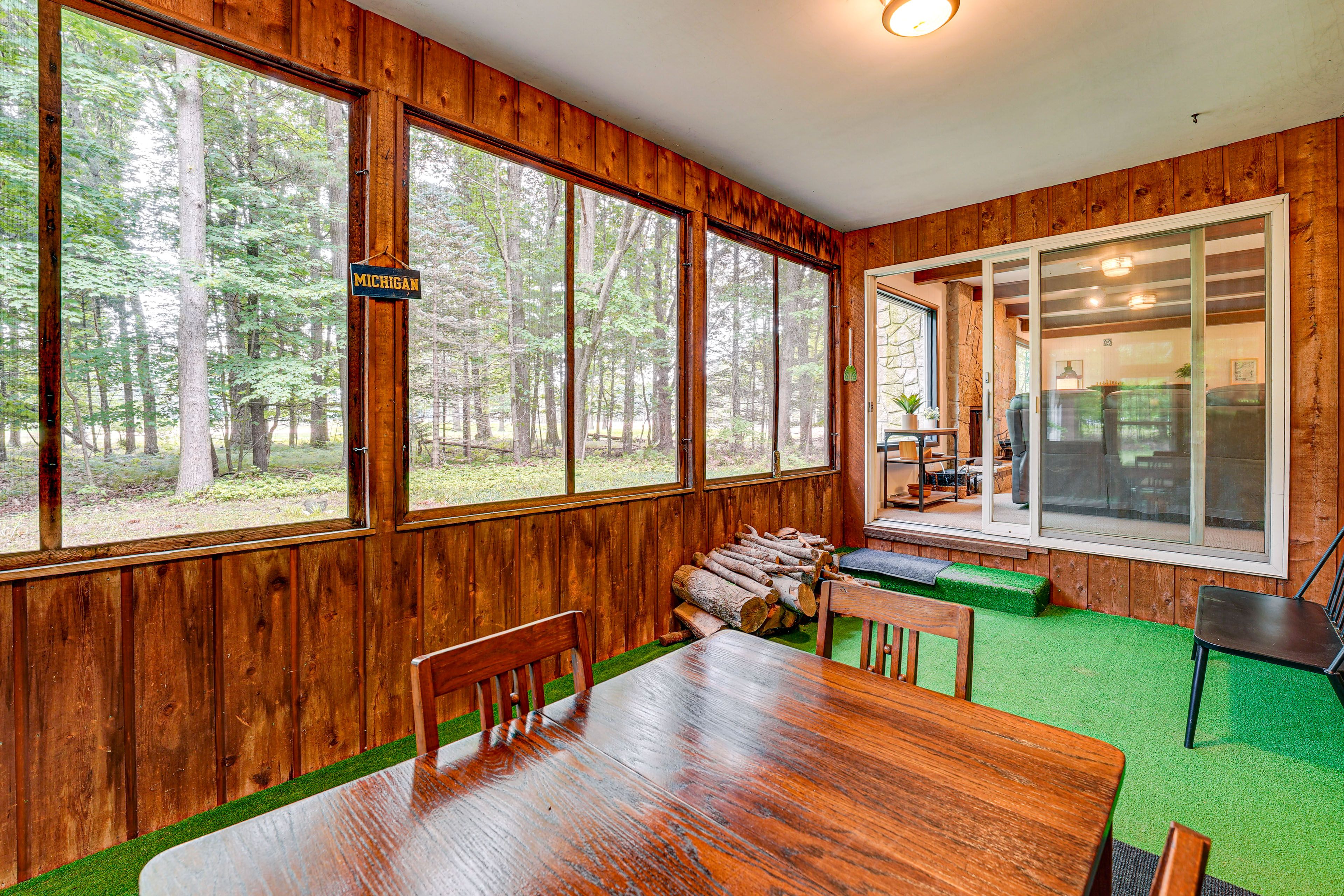 Sunroom | Main Floor