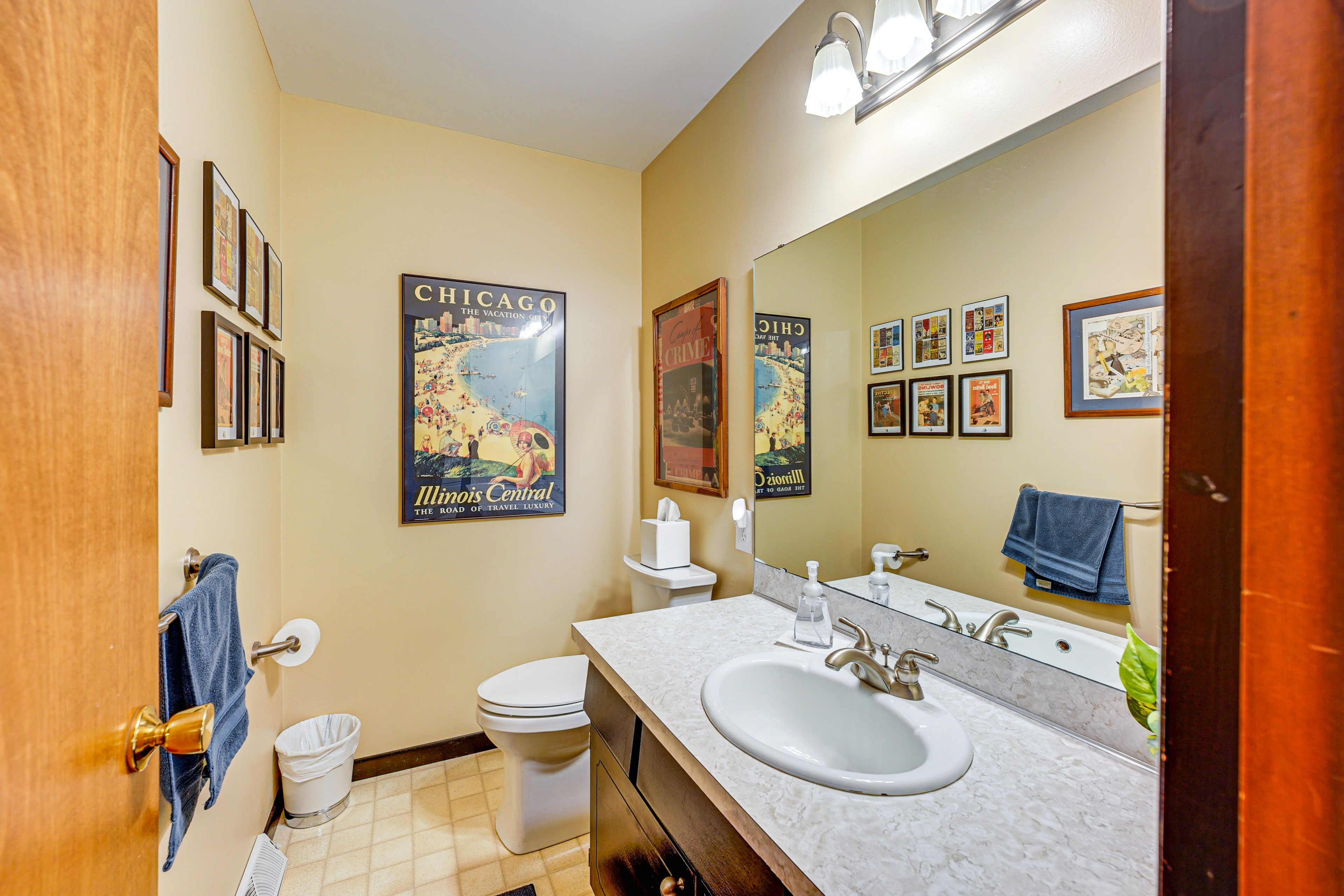 Half Bathroom | Main Floor