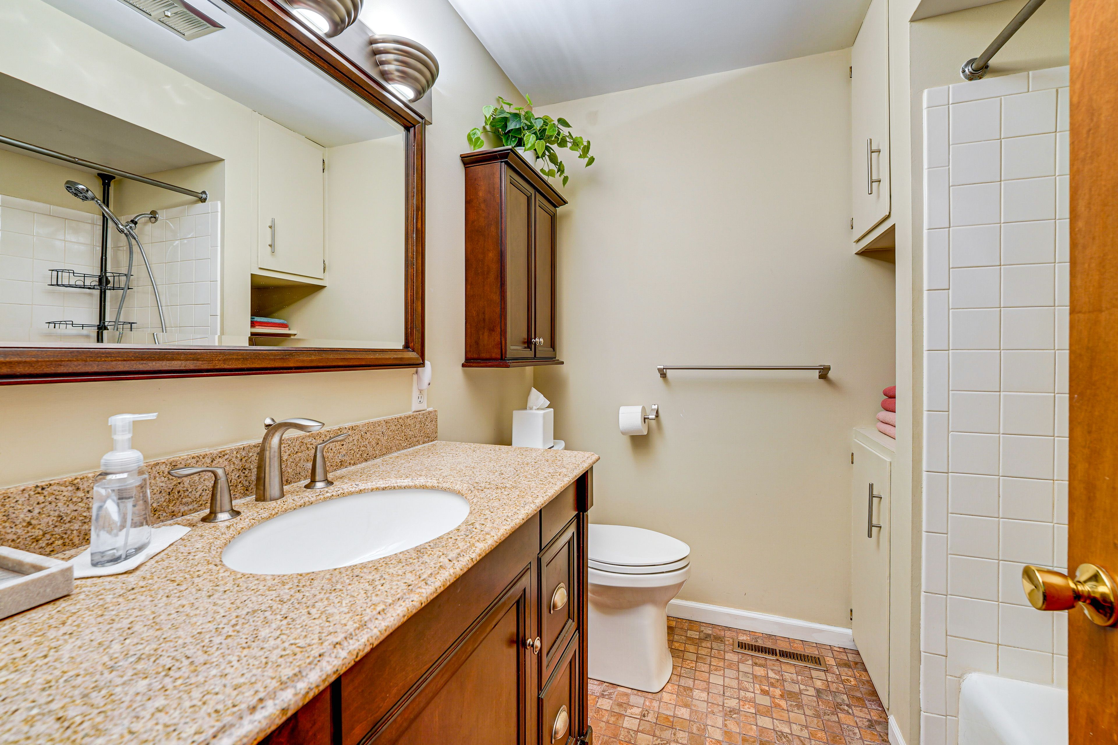 Full Bathroom | Main Floor | Towels Provided | Shower w/ Grab Rail