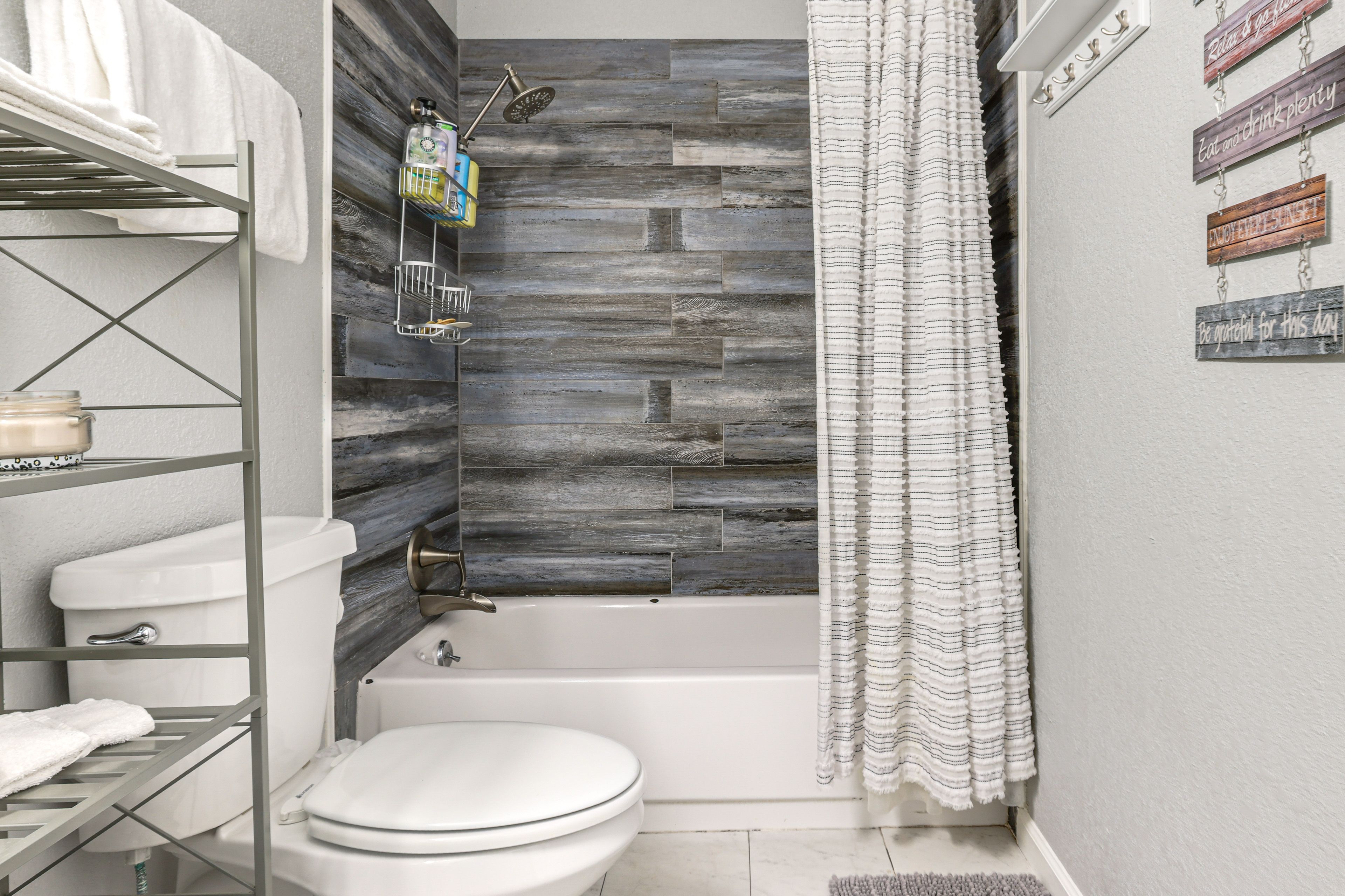 Bathroom | Lower Floor