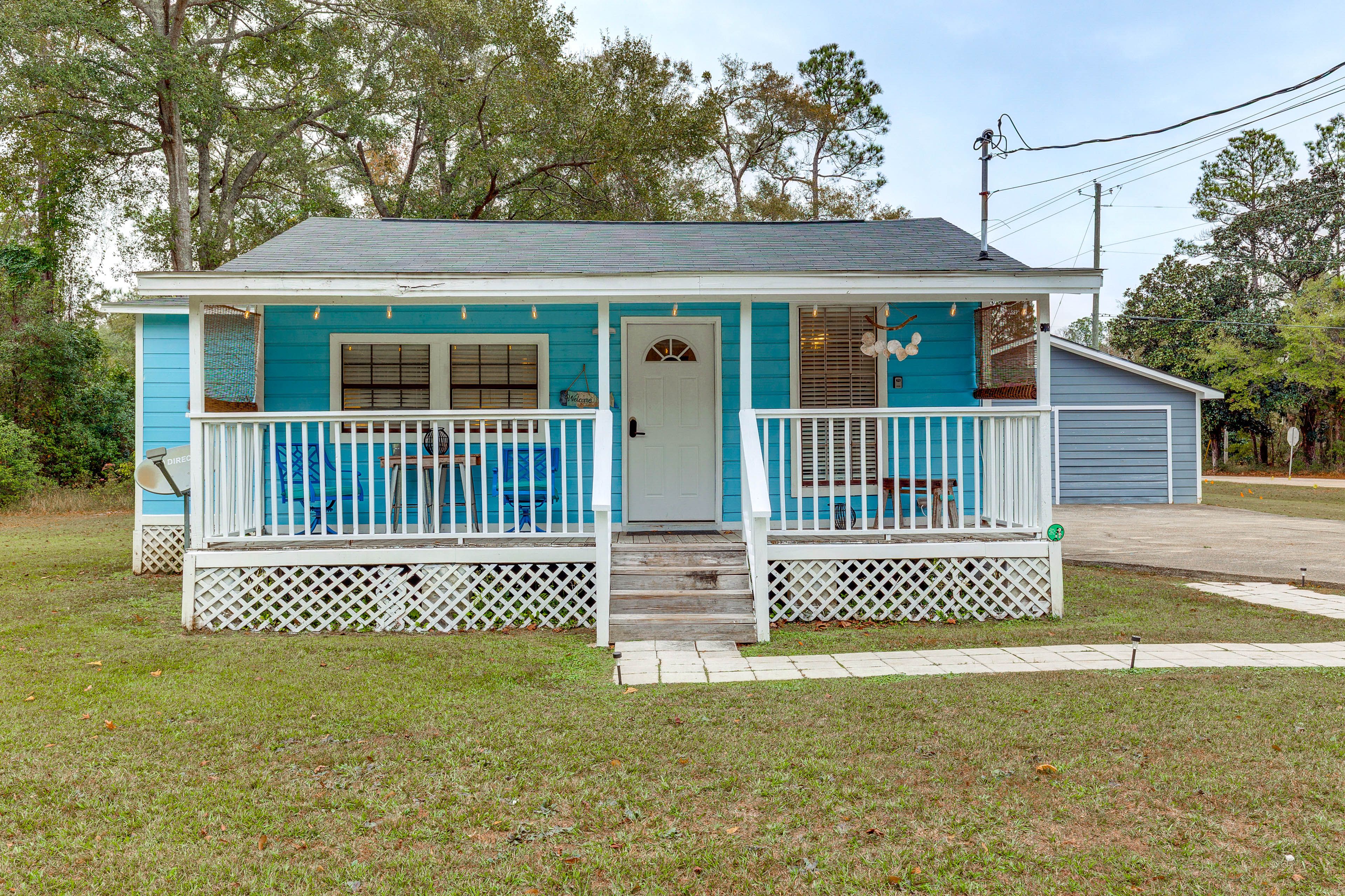 House Exterior | Charcoal Grill | Beach Gear Provided