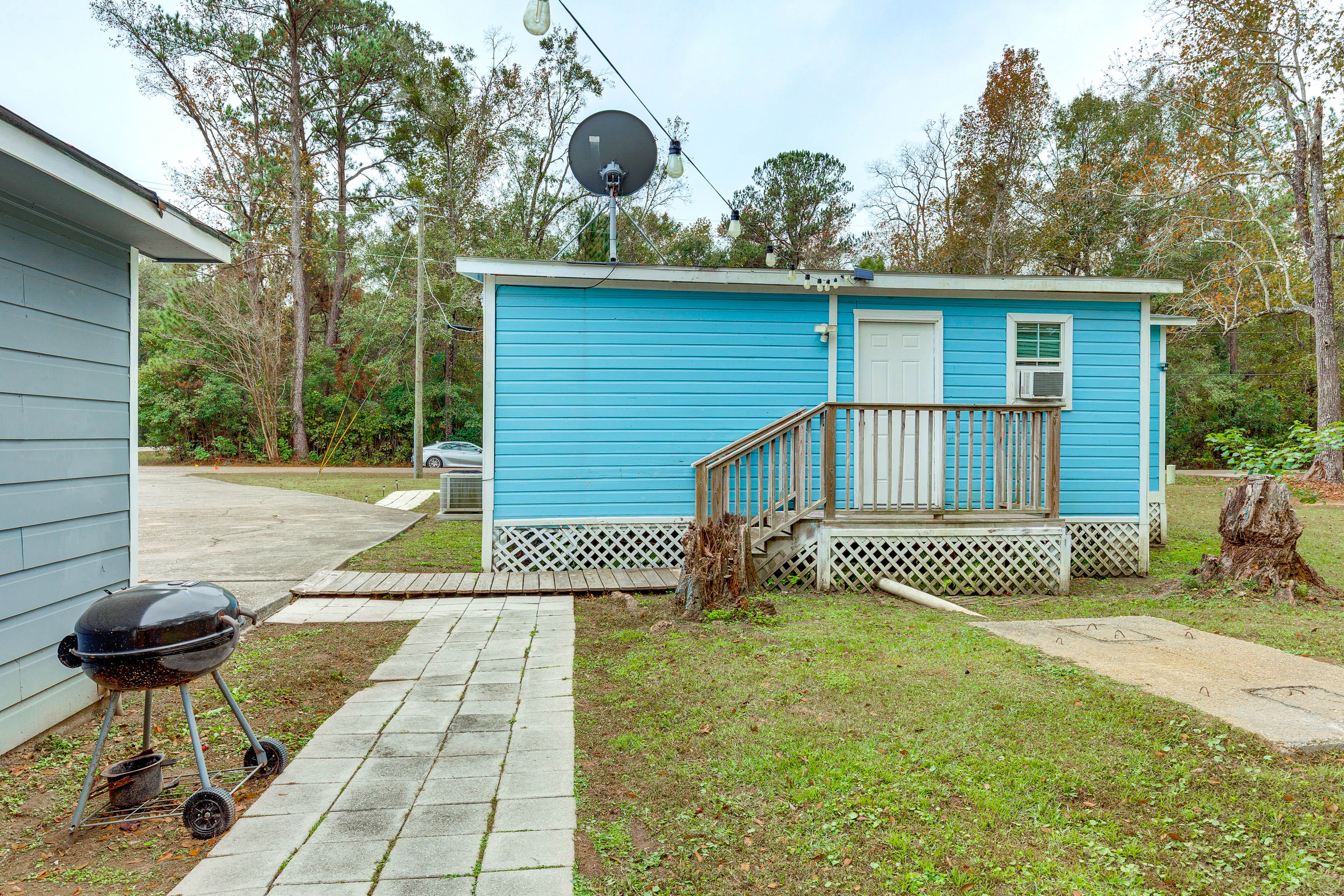 Backyard | Charcoal Grill