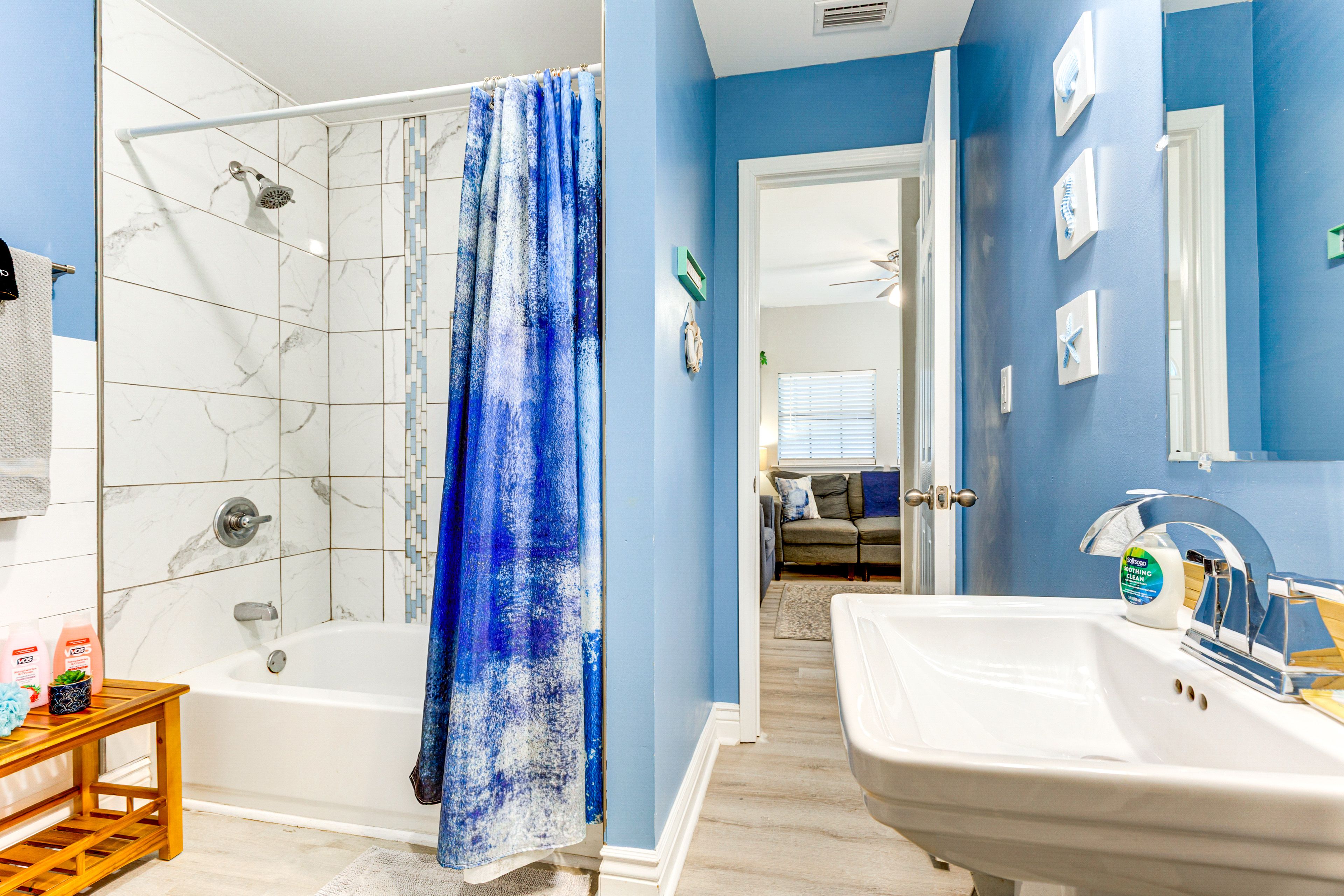 Bathroom | Towels Provided