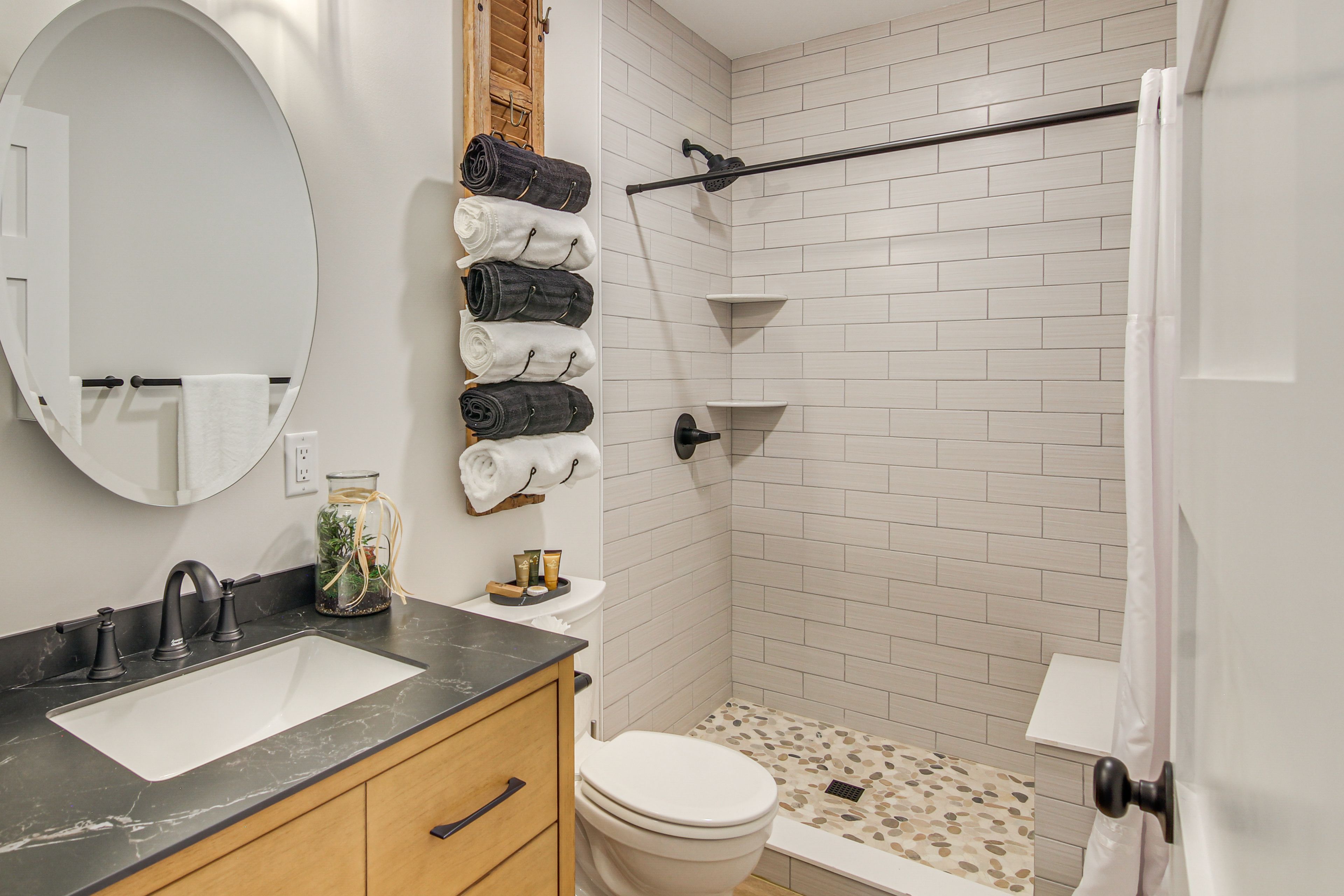 Full Bathroom | Basement Floor