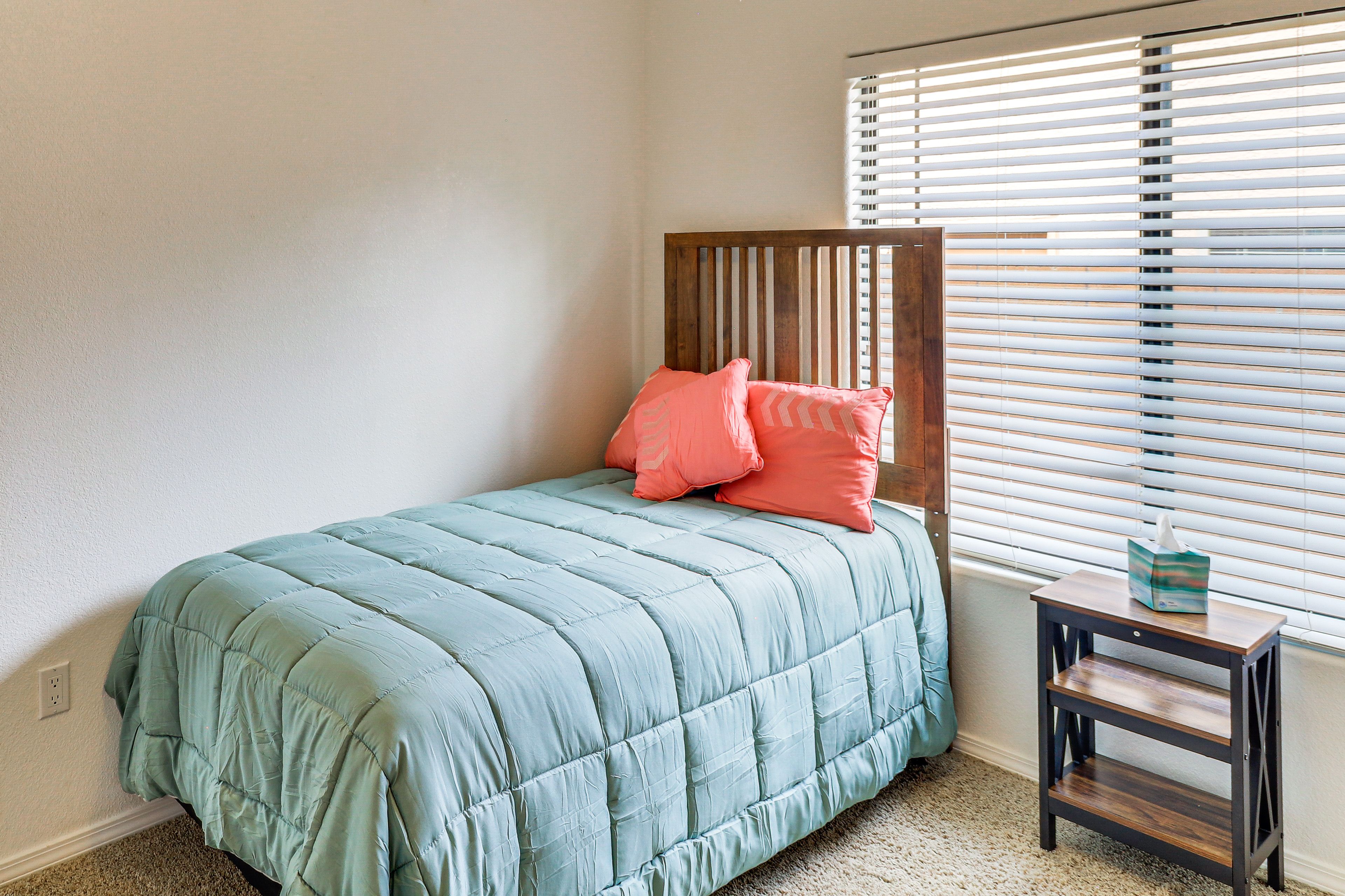 Bedroom 2 | Twin Bed