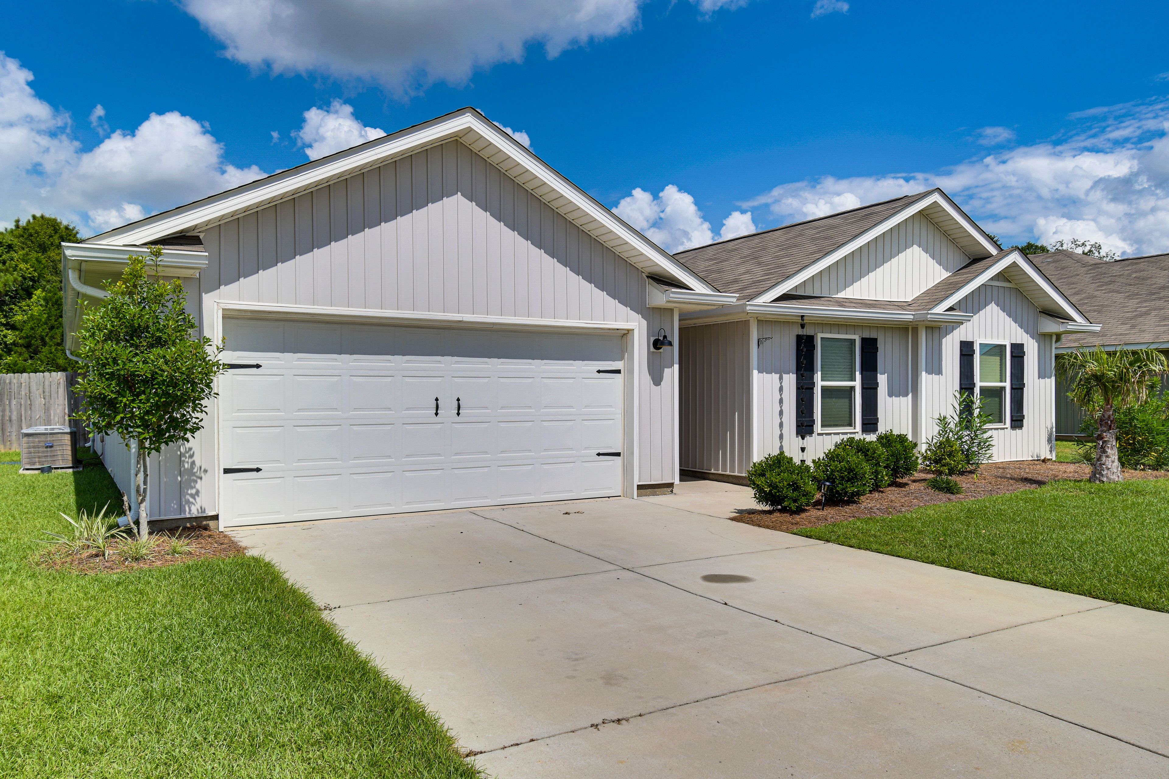 Home Exterior | Parking | Garage (2 Vehicles)