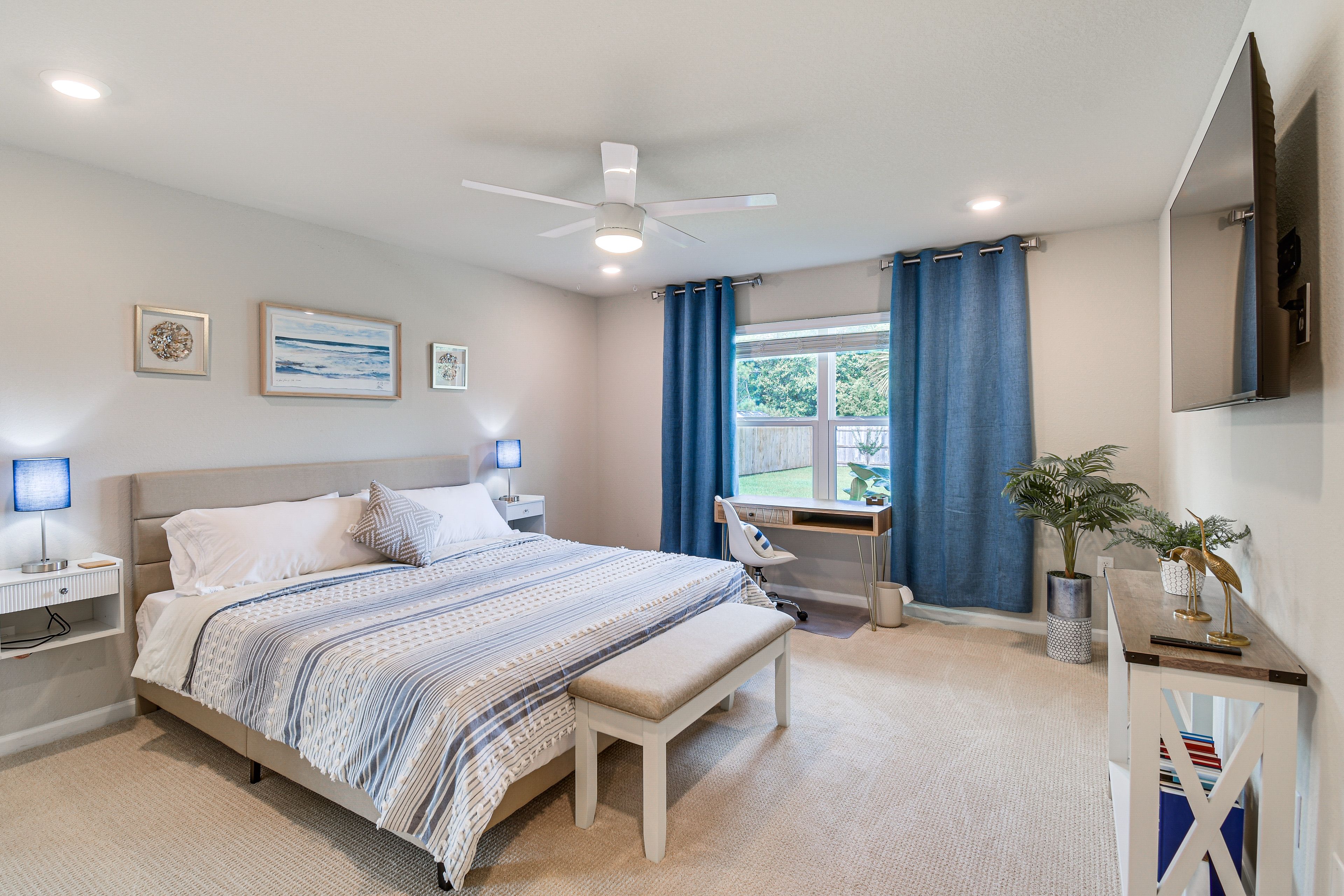 Bedroom 1 | King Bed | En-Suite Bathroom