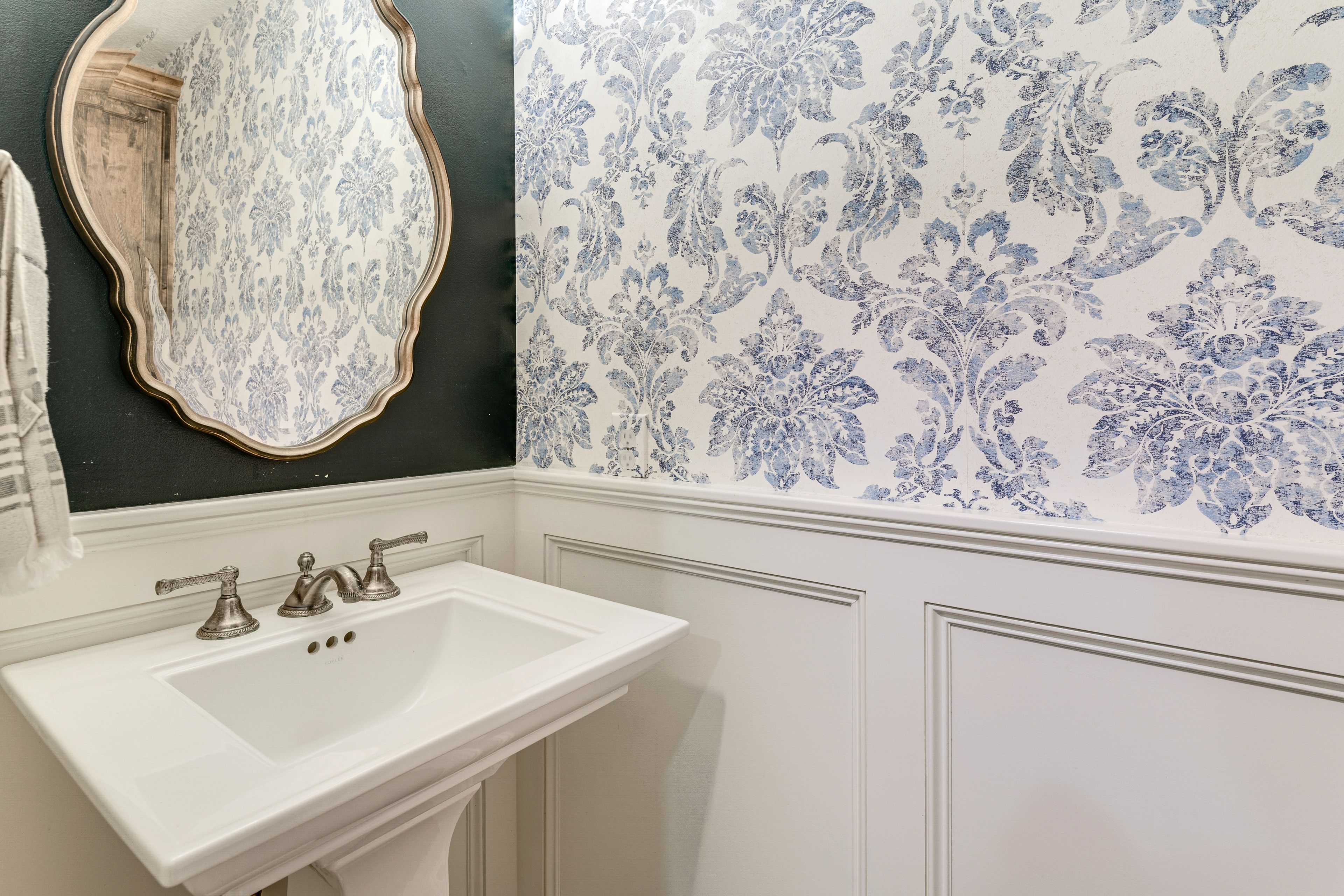 Half Bathroom | 1st Floor